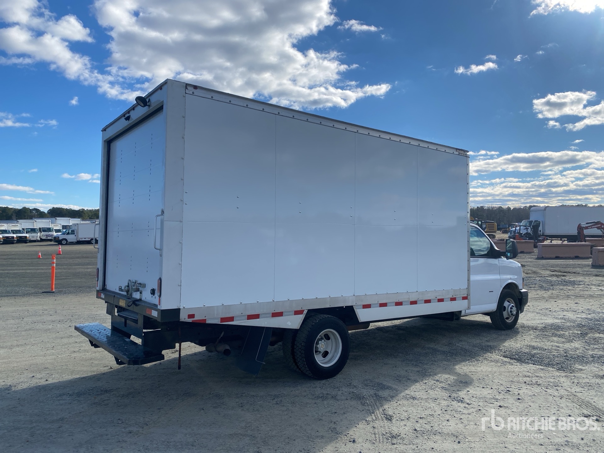 General Appearance with Image, coin arrière droit