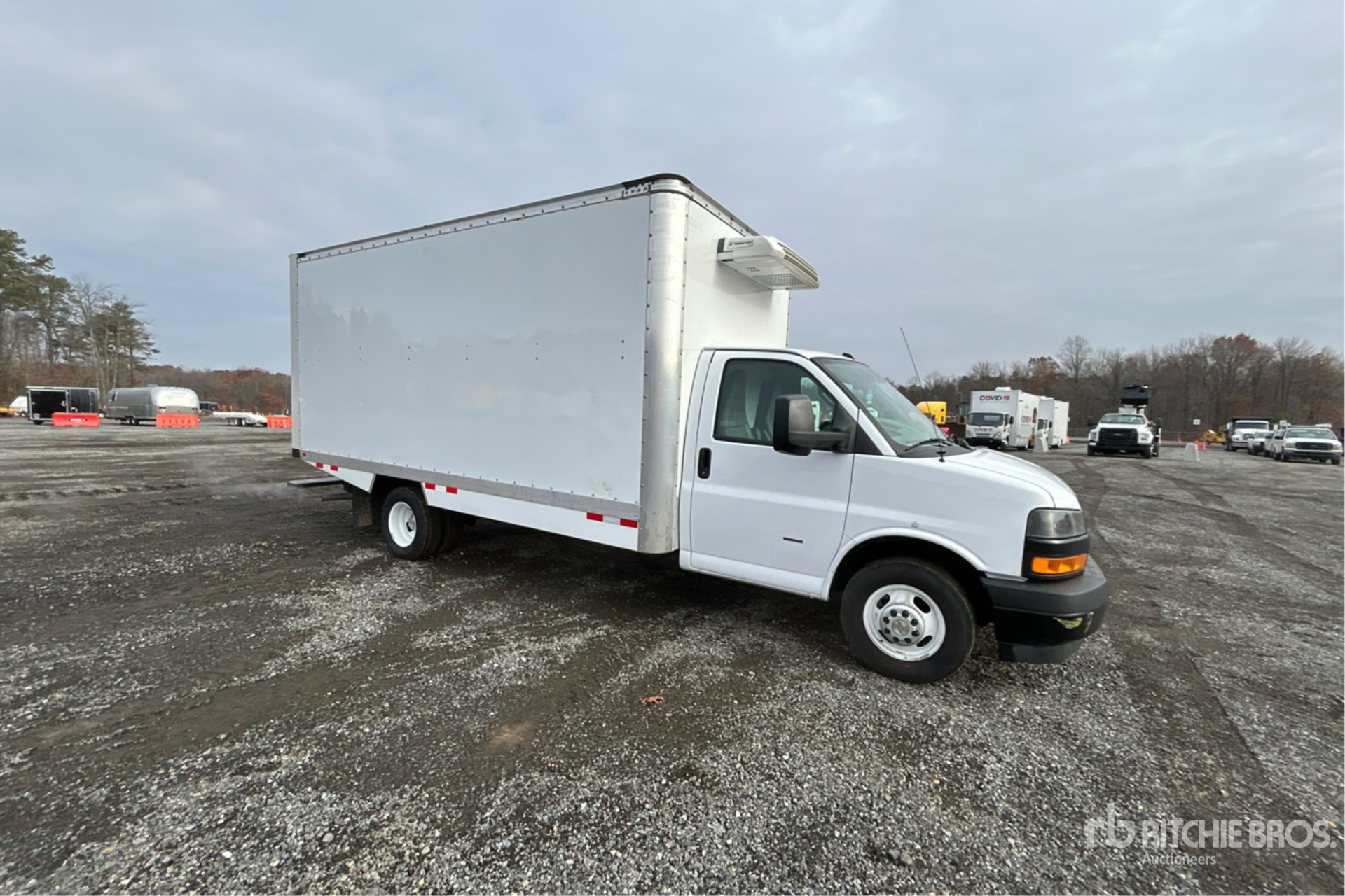 General Appearance with Bild, Ecke vorne rechts