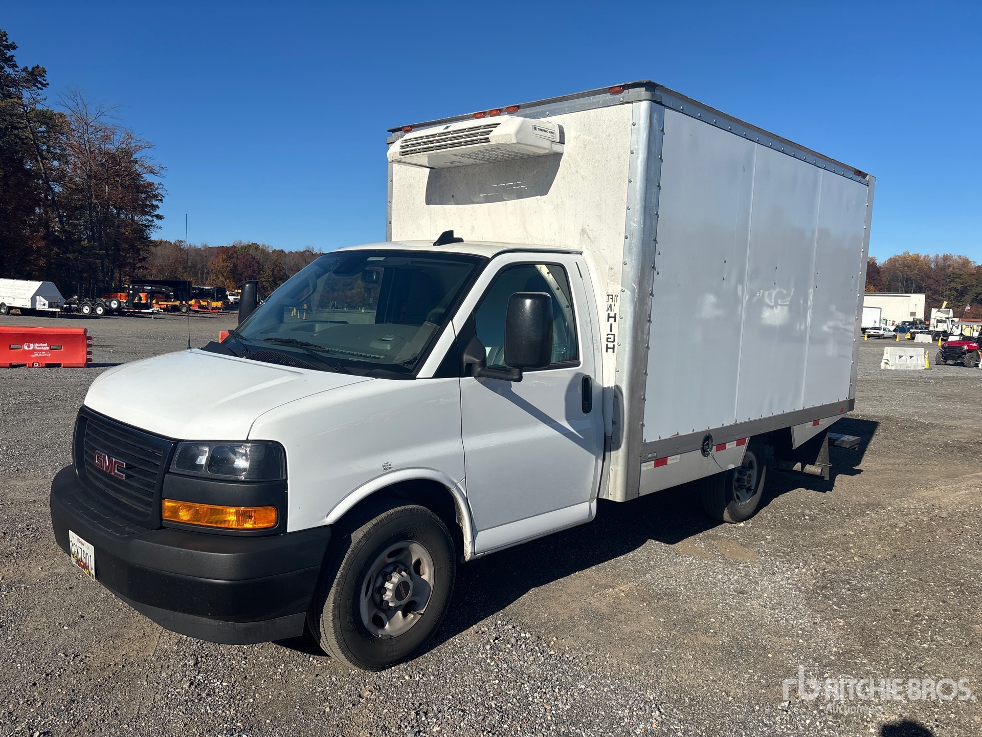 General Appearance with Foto, angolo anteriore sinistro