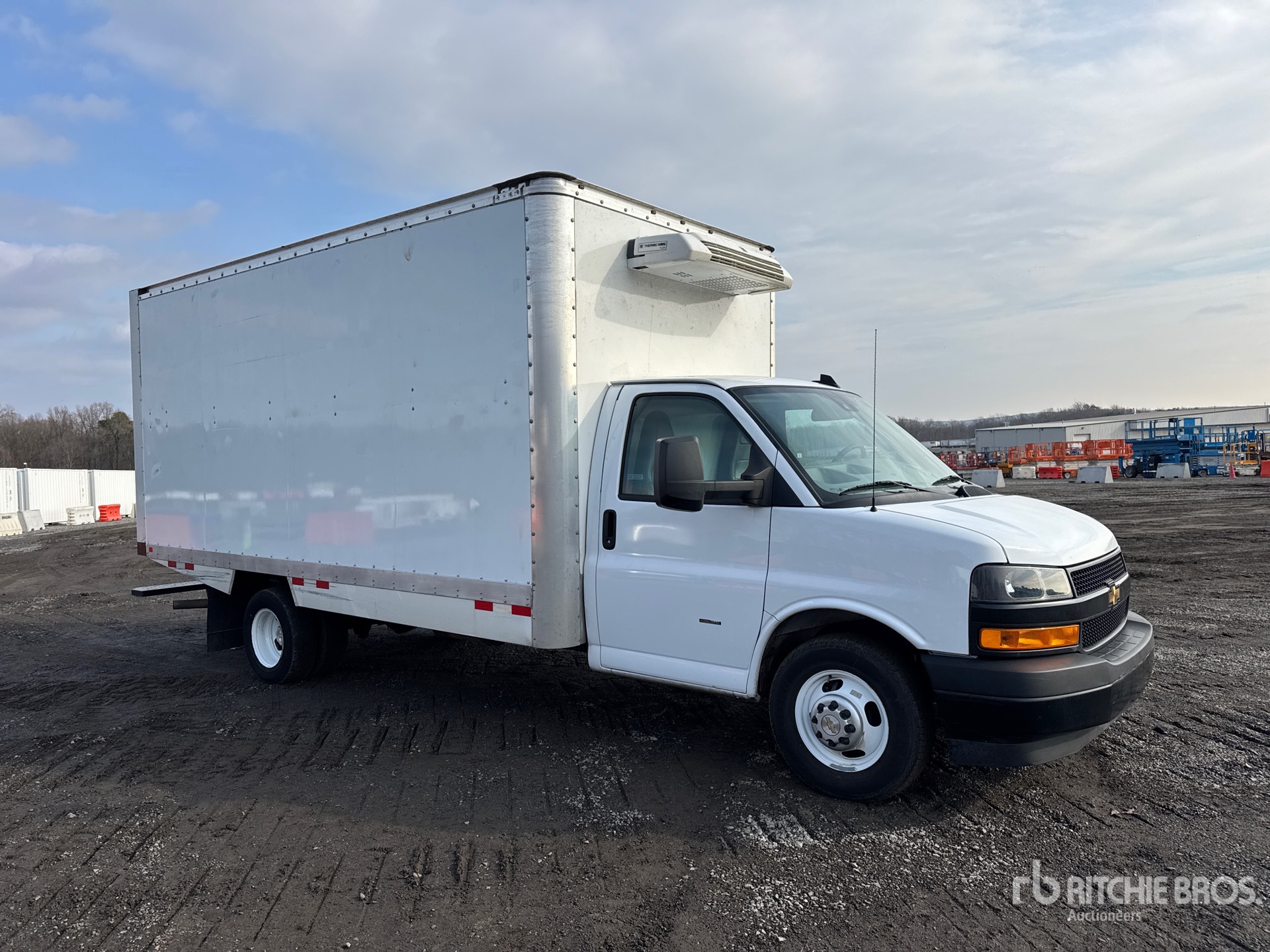 General Appearance with Bild, Ecke vorne rechts