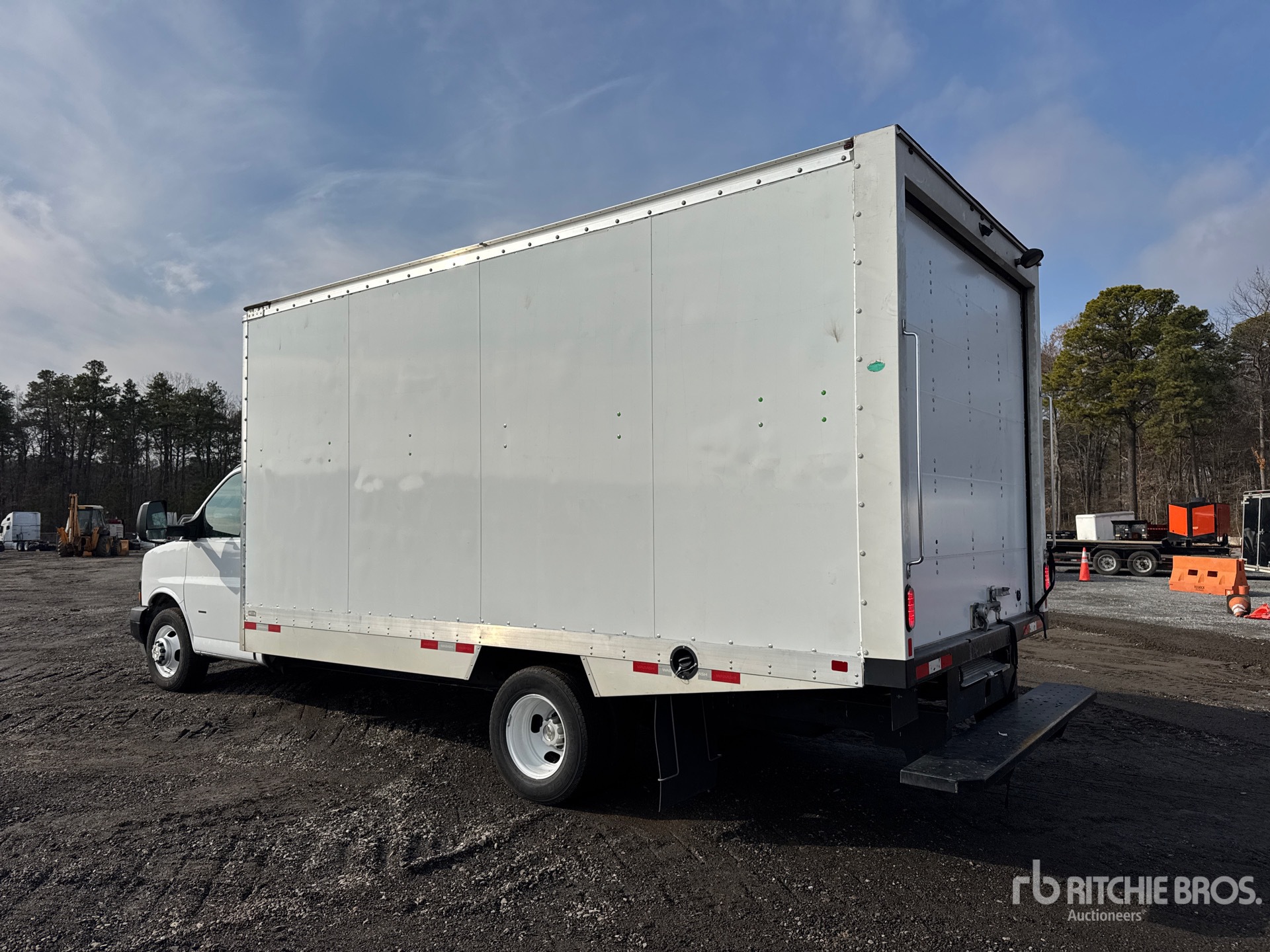 General Appearance with Bild, Ecke hinten links