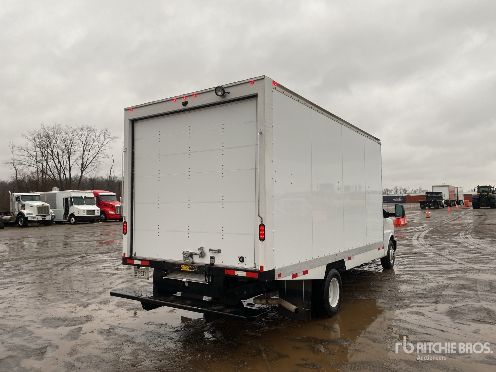 General Appearance with Picture, Right Rear Corner