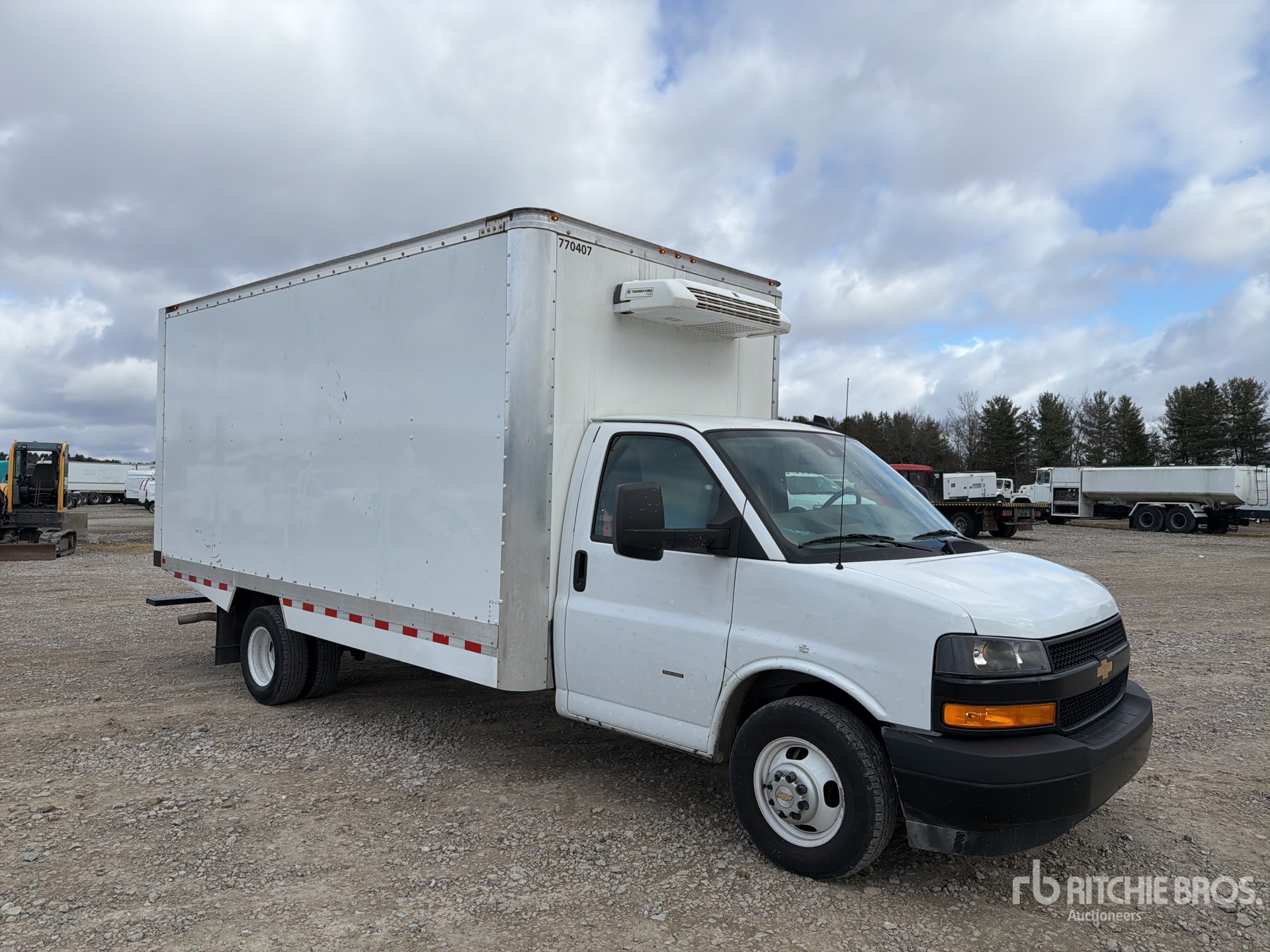 General Appearance with Bild, Ecke vorne rechts