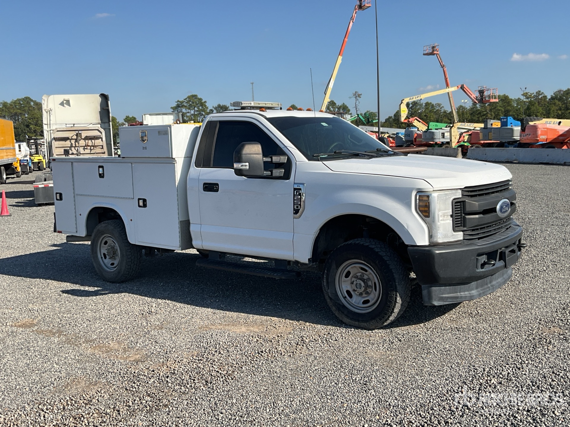 General Appearance with Picture, Right Front Corner