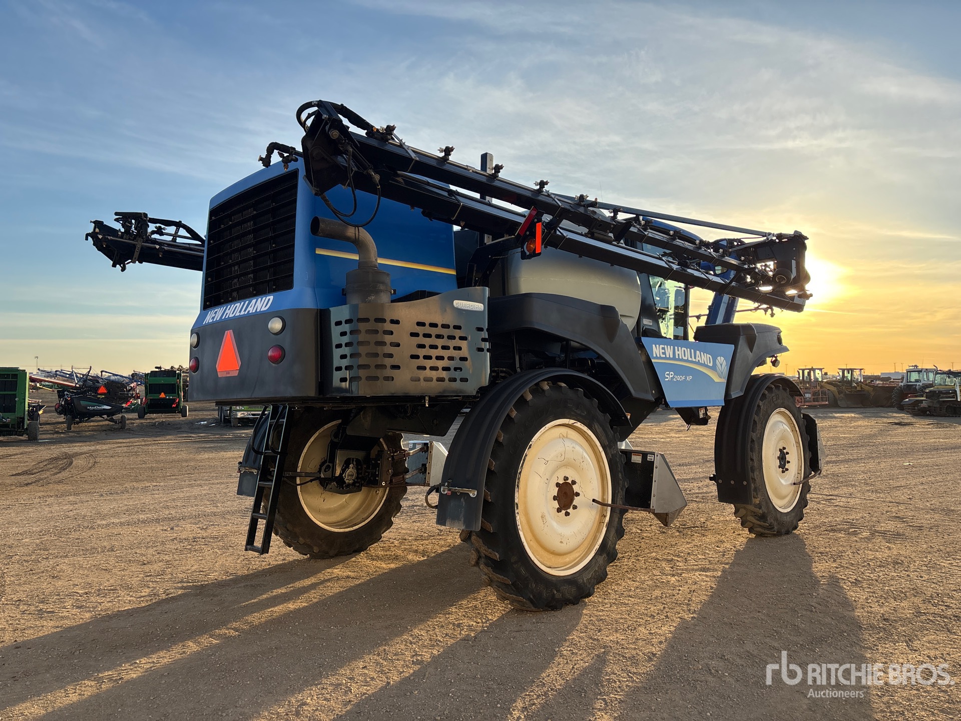 General Appearance with Imagen: esquina trasera derecha