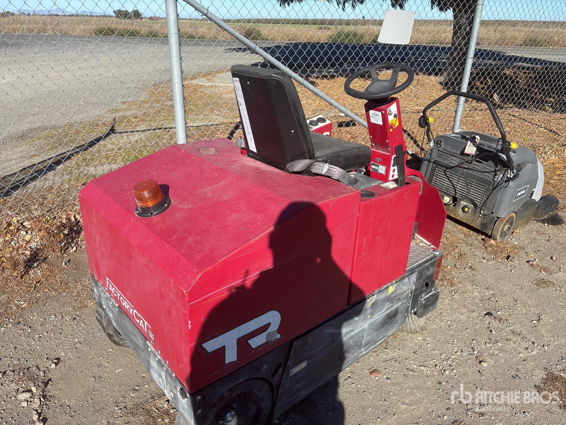 Aspect général with Image, coin arrière droit