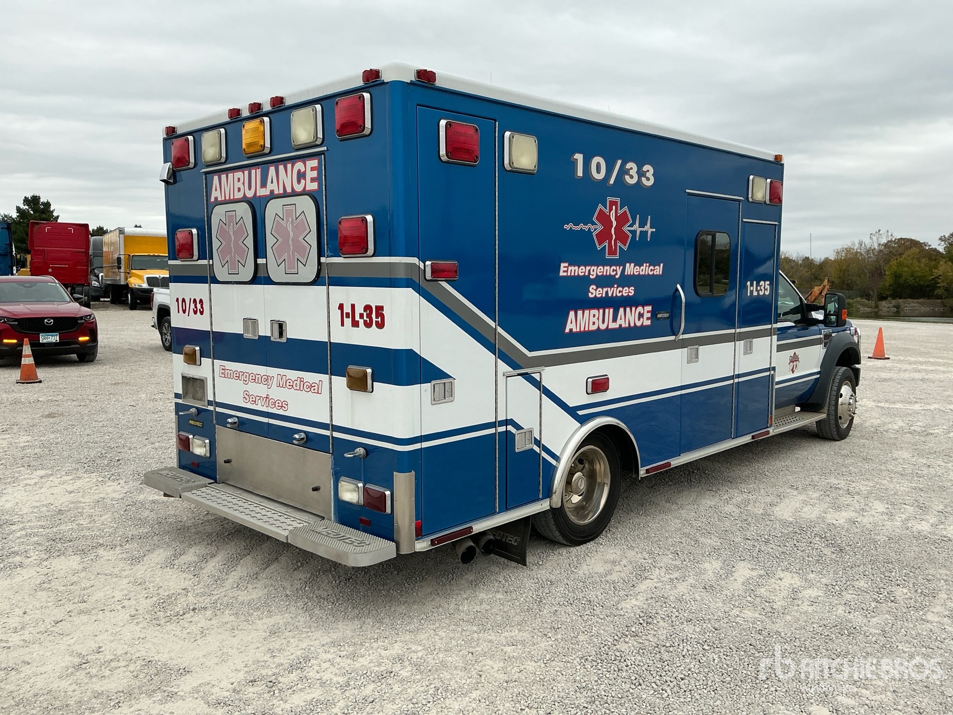 General Appearance with Foto, angolo anteriore sinistro