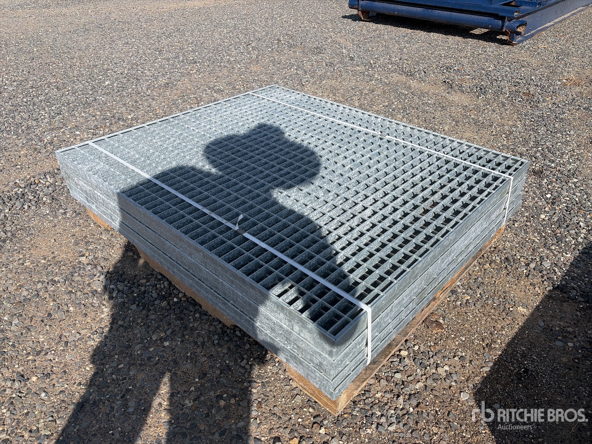 General Appearance with Bild, Ecke hinten rechts