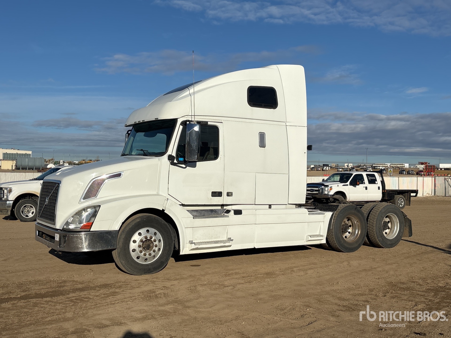 General Appearance with Foto, angolo anteriore sinistro