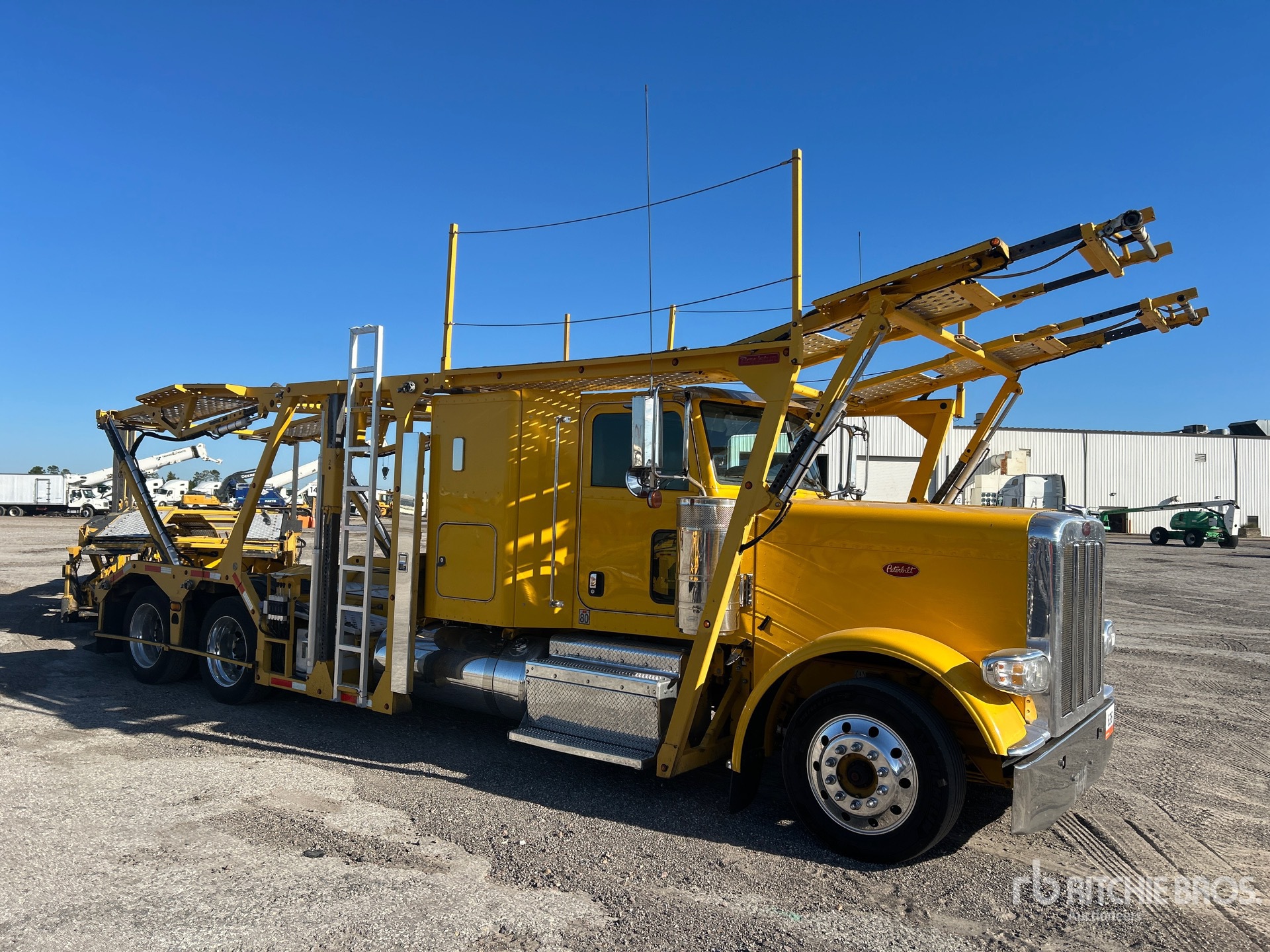 General Appearance with Foto, angolo anteriore destro