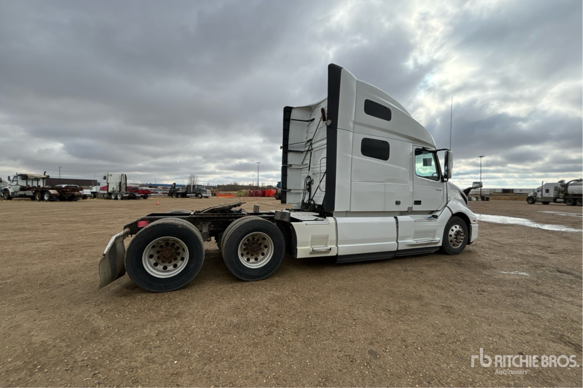 Aspect général with Image, coin arrière droit