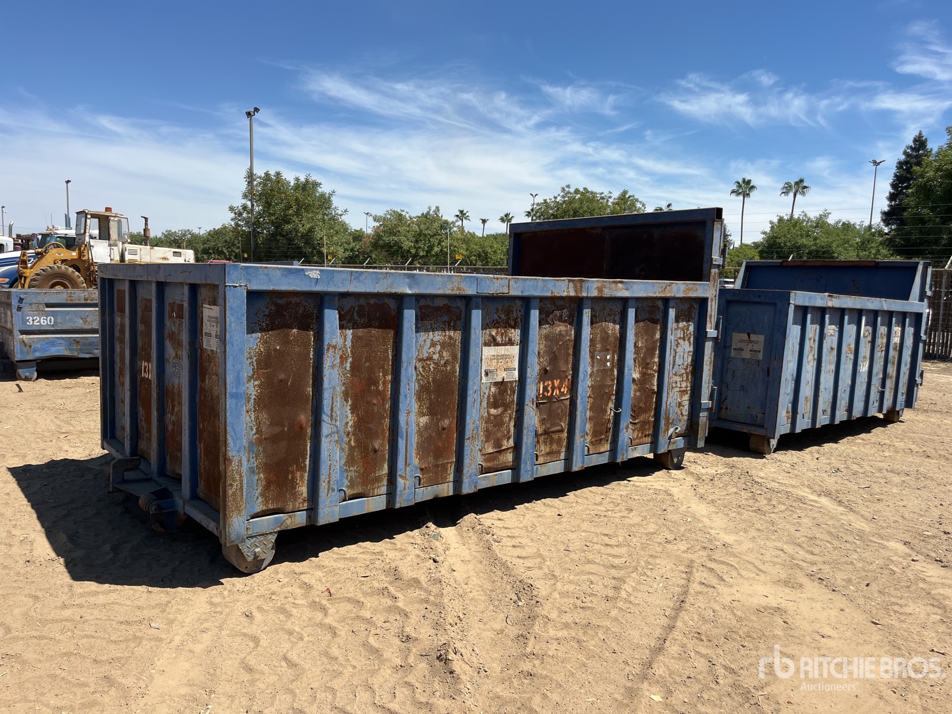 General Appearance with Foto, angolo anteriore sinistro