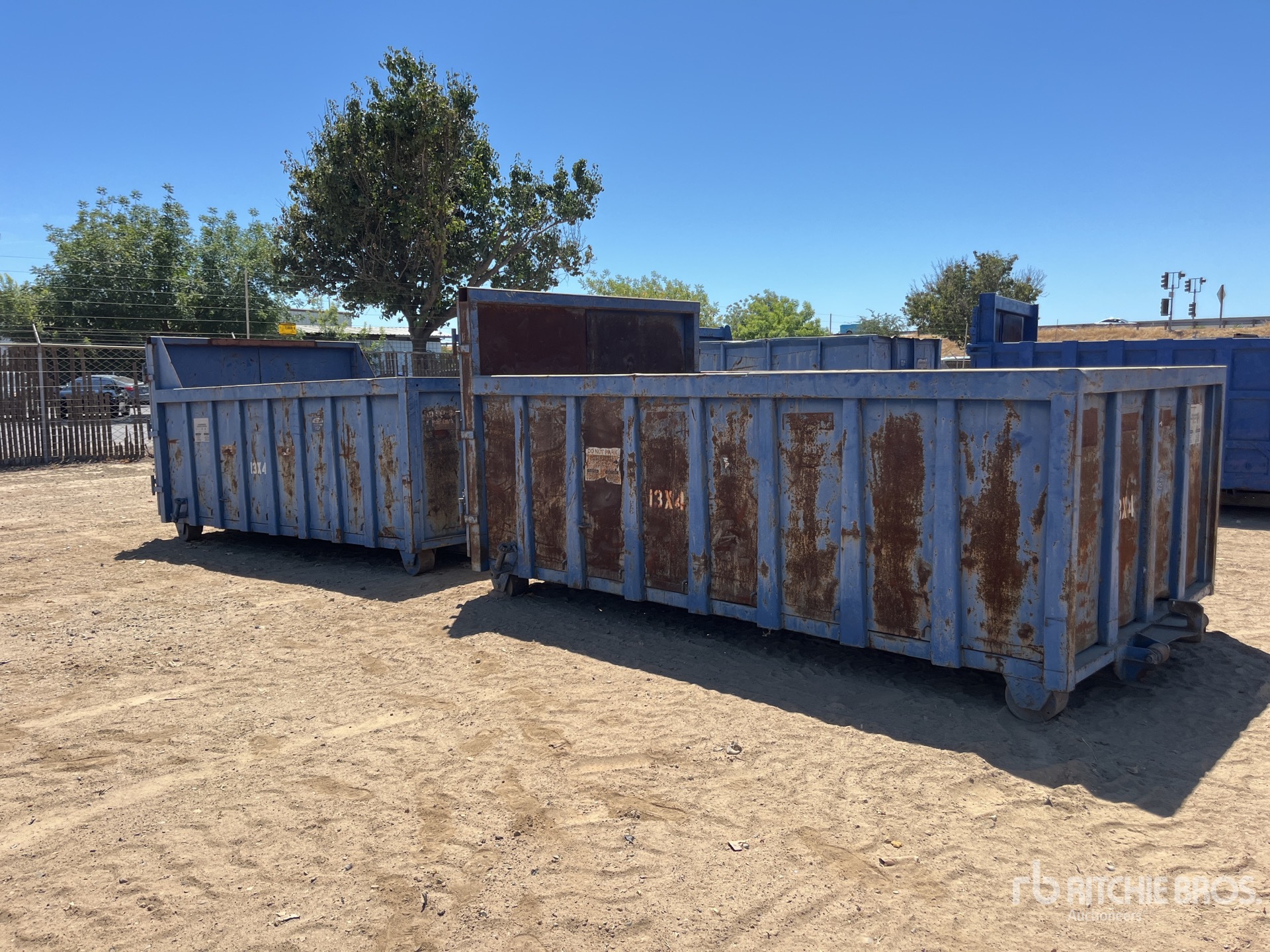 General Appearance with Foto, angolo posteriore sinistro