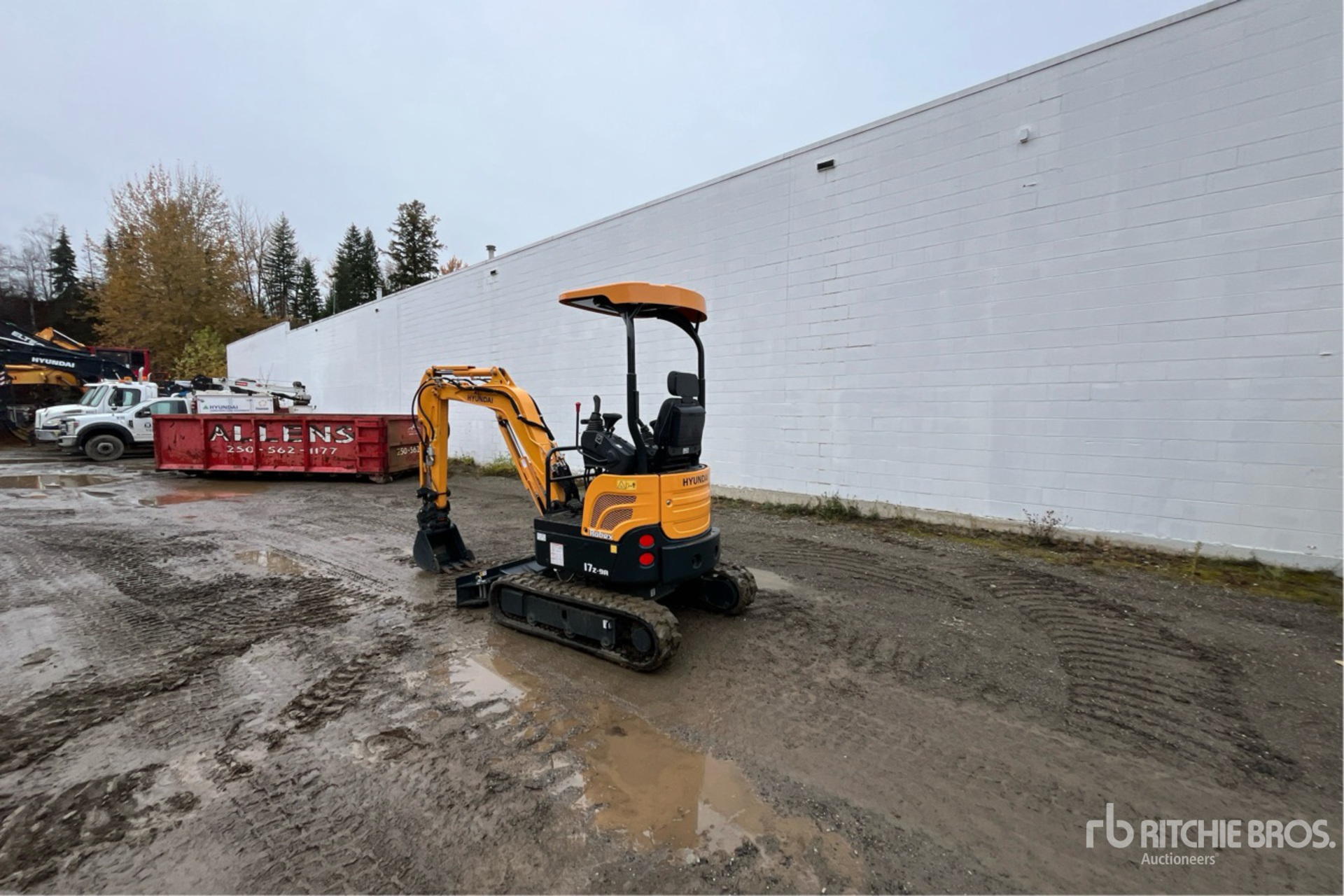 General Appearance with Picture, Left Rear Corner