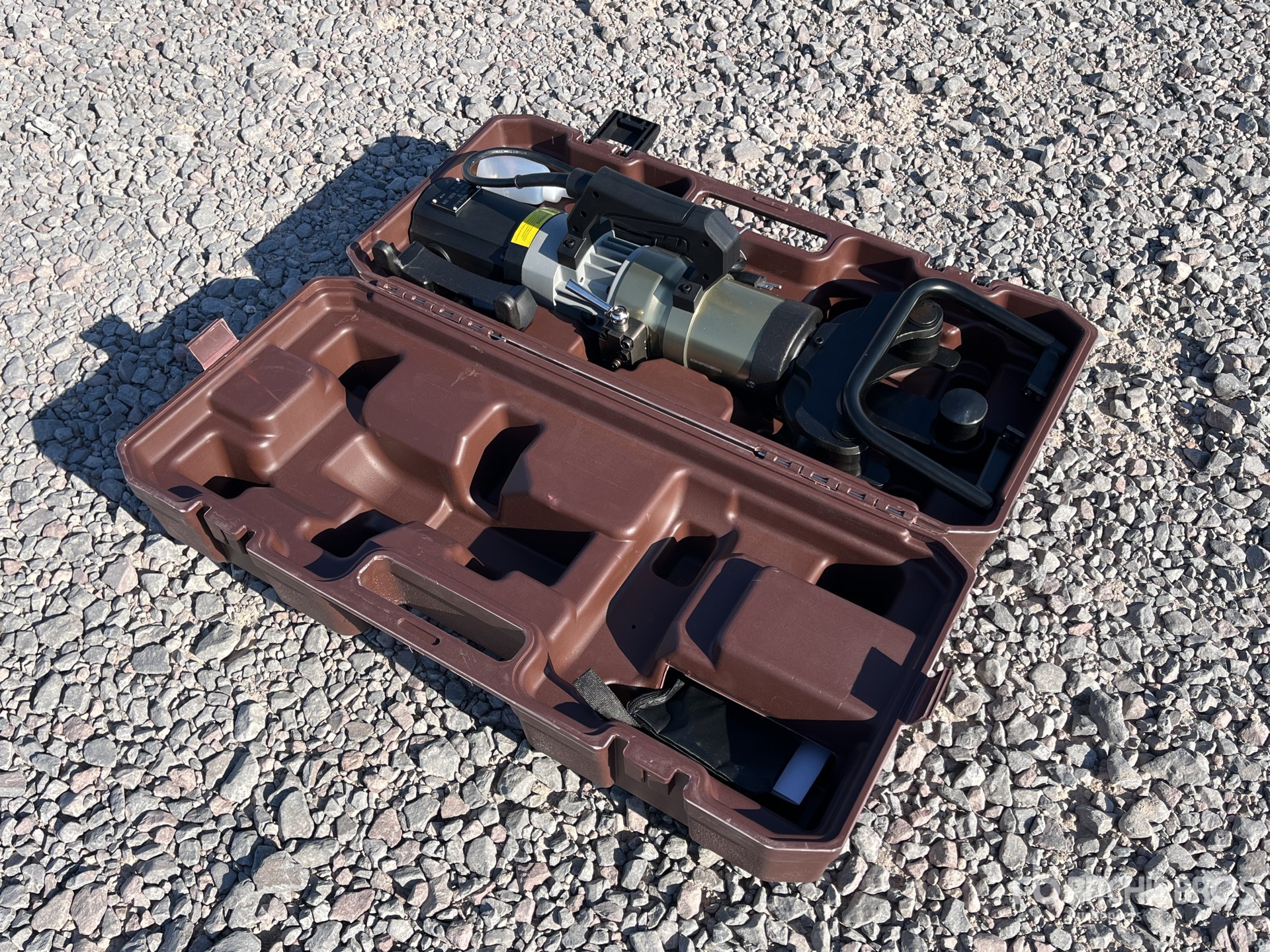 General Appearance with Bild, Ecke vorne rechts