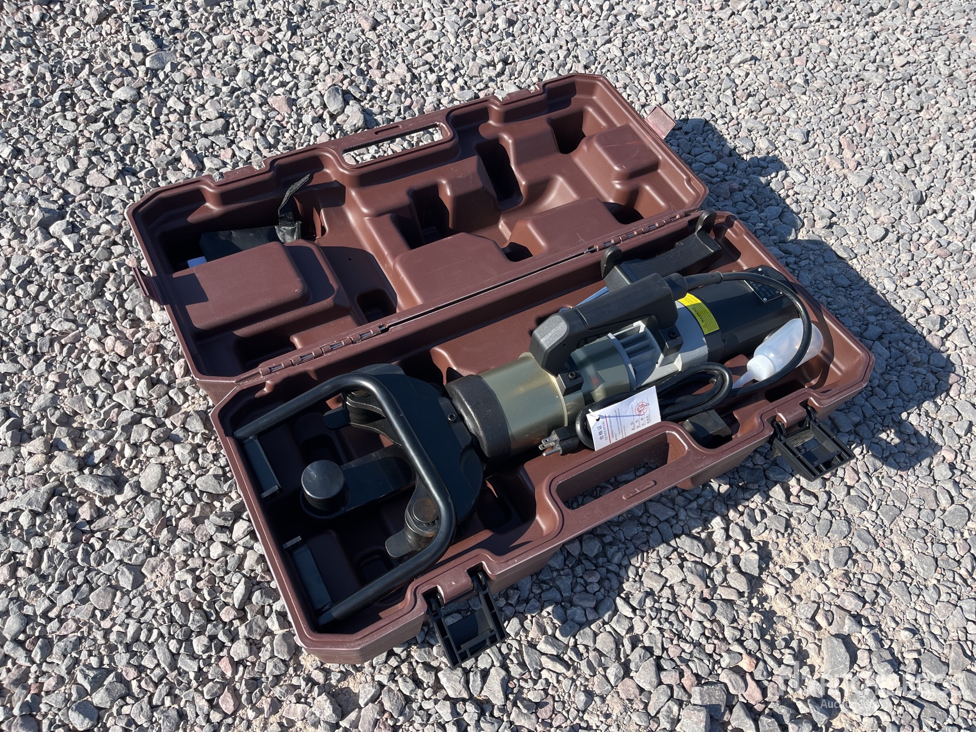 General Appearance with Bild, Ecke vorne links