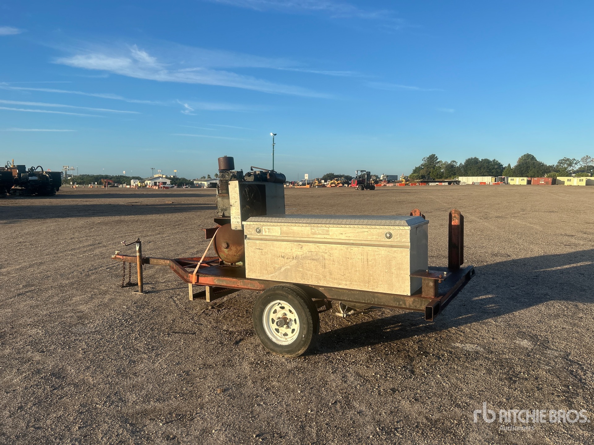 General Appearance with Imagen: esquina trasera izquierda