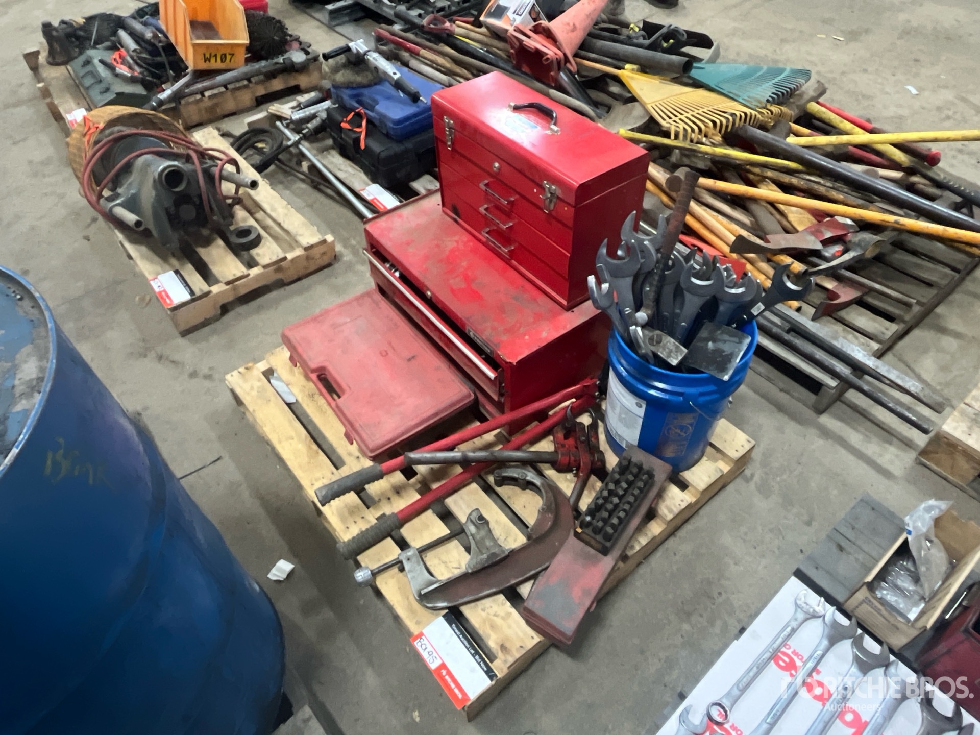 General Appearance with Picture, Left Front Corner