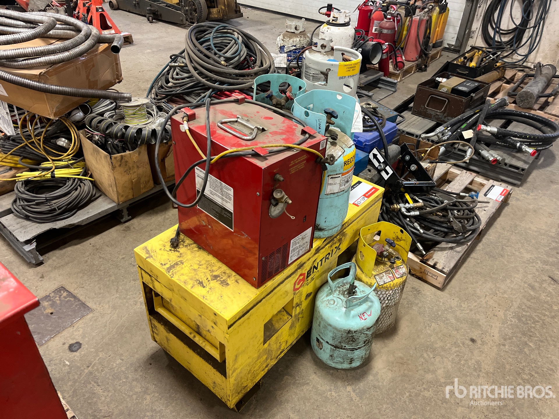 General Appearance with Picture, Right Front Corner