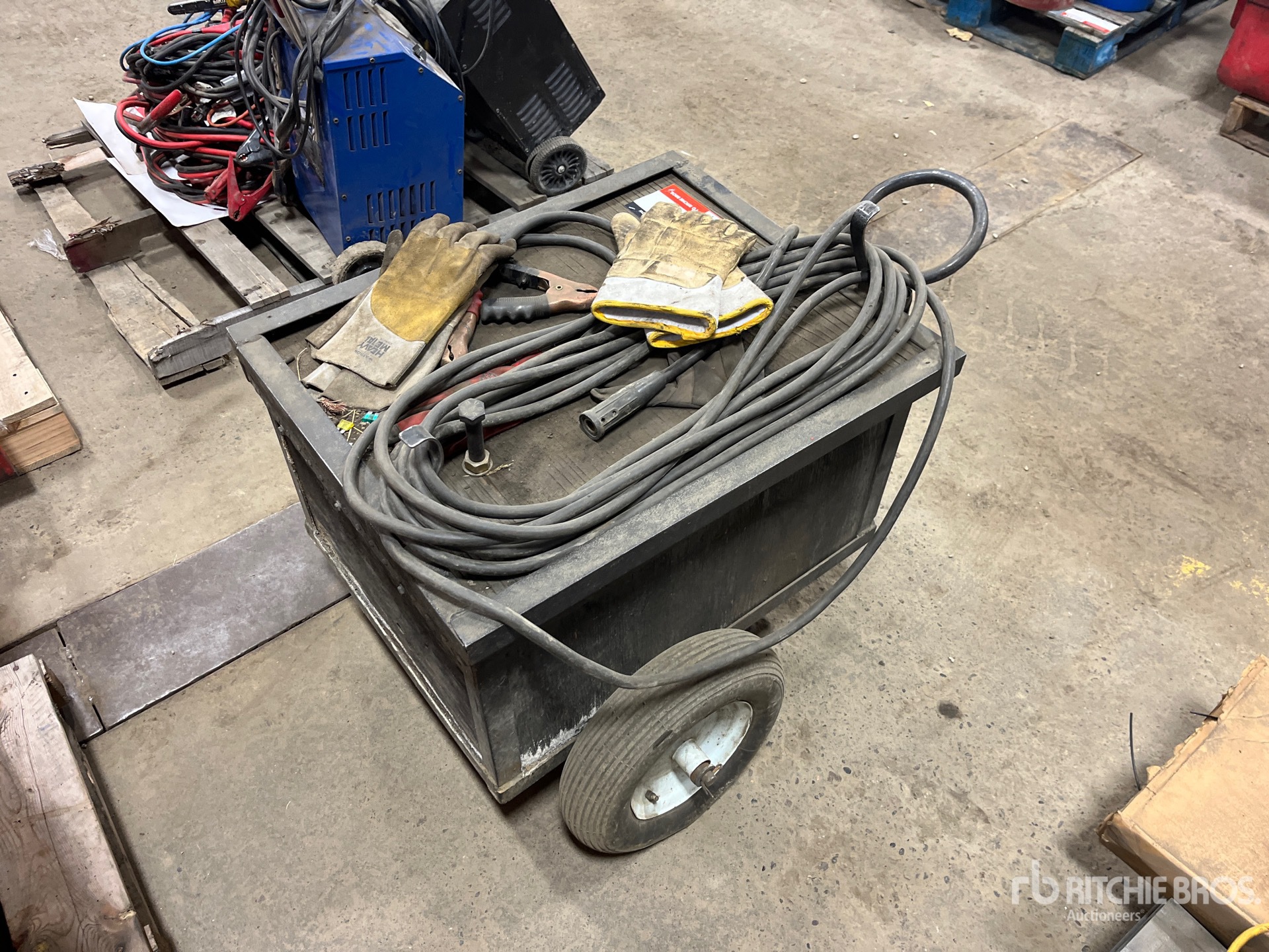 General Appearance with Foto, angolo anteriore sinistro