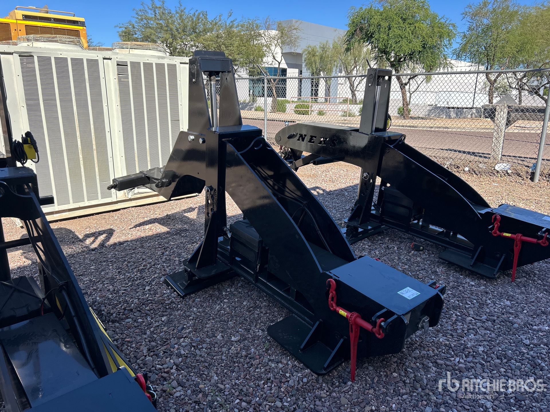 General Appearance with Bild, Ecke hinten links