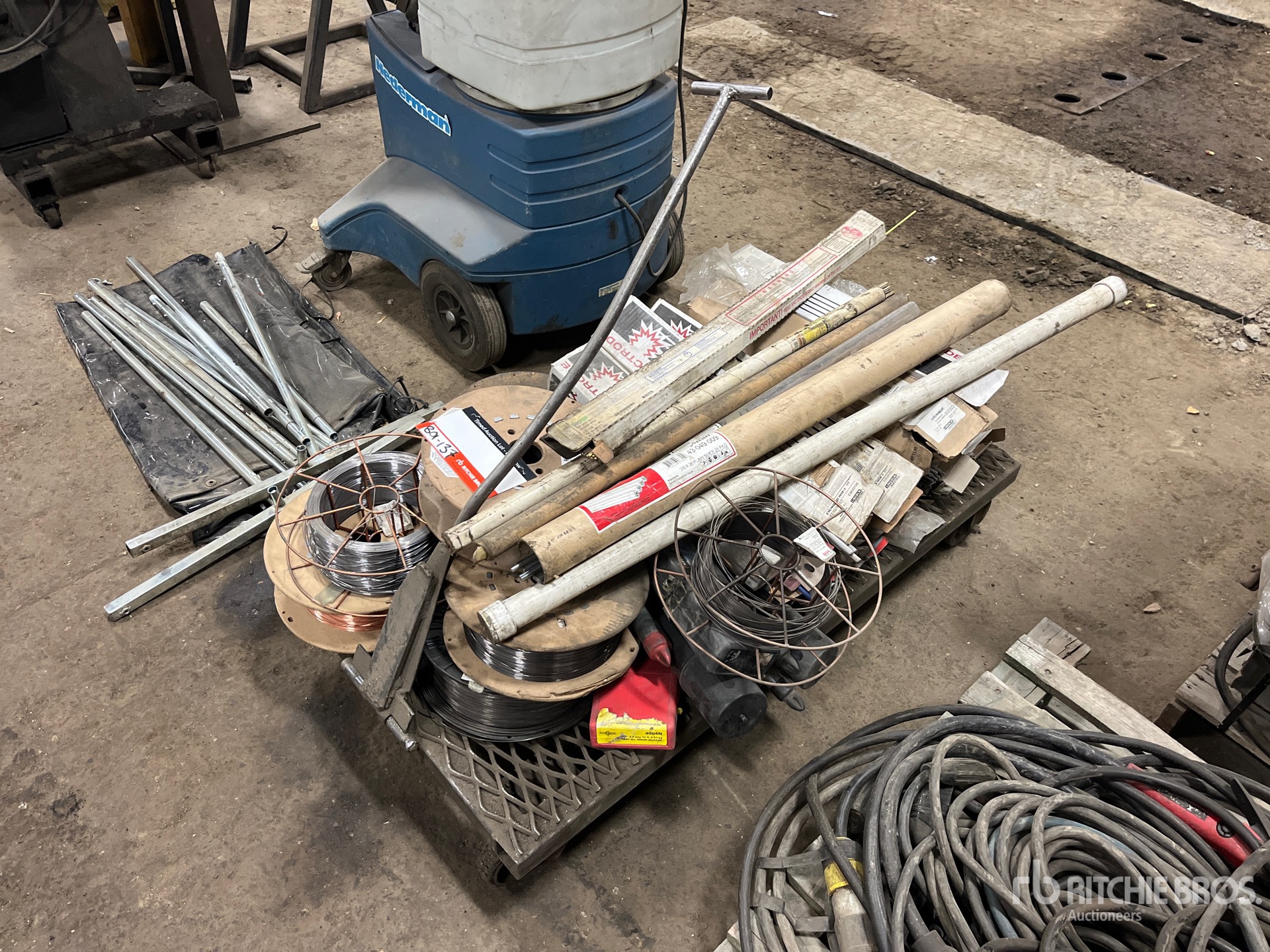 General Appearance with Image, coin avant gauche