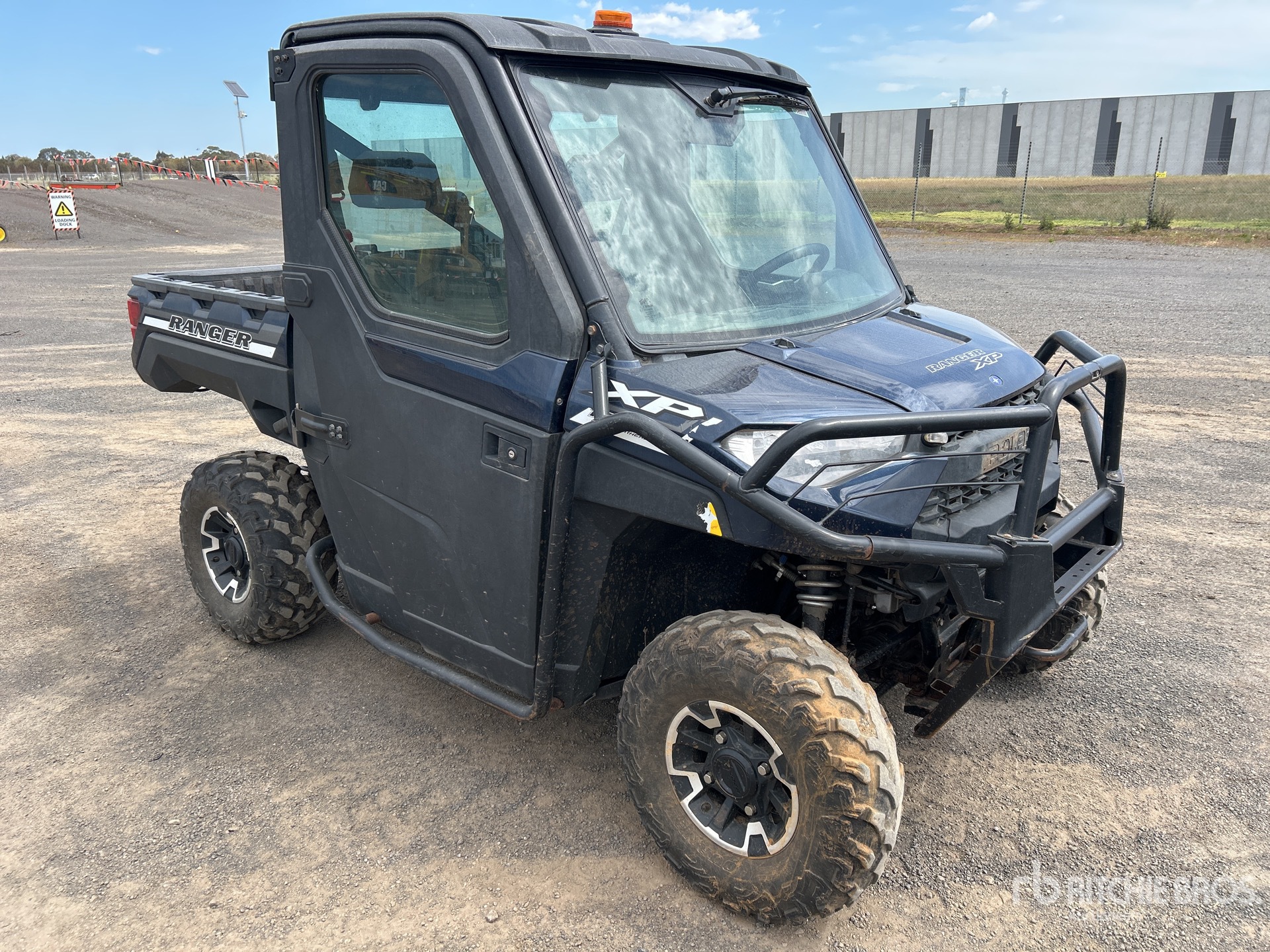 General Appearance with Picture, Right Front Corner