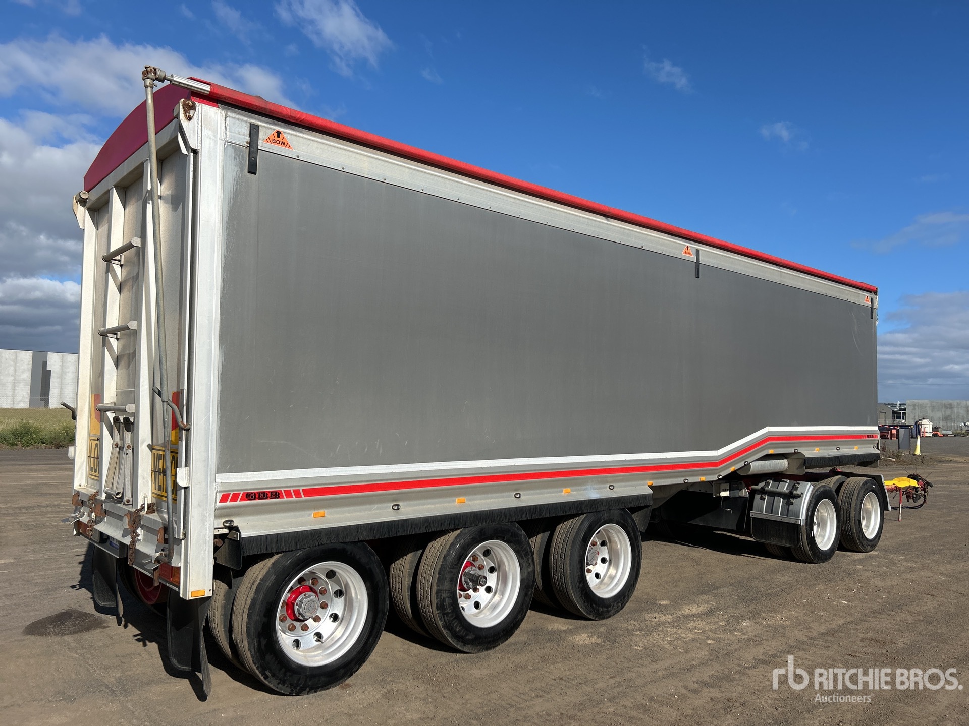 Aspect général with Image, coin arrière gauche