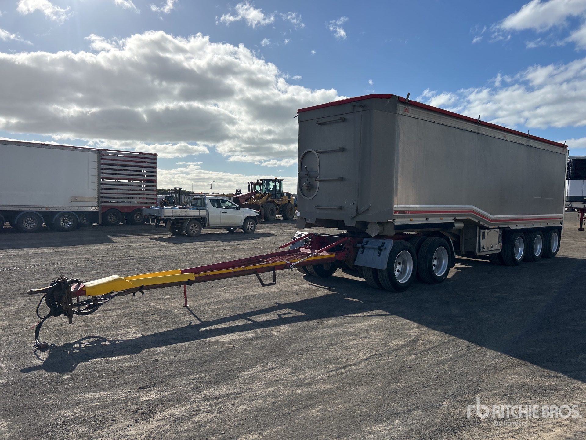 Aspect général with Image, coin avant droit