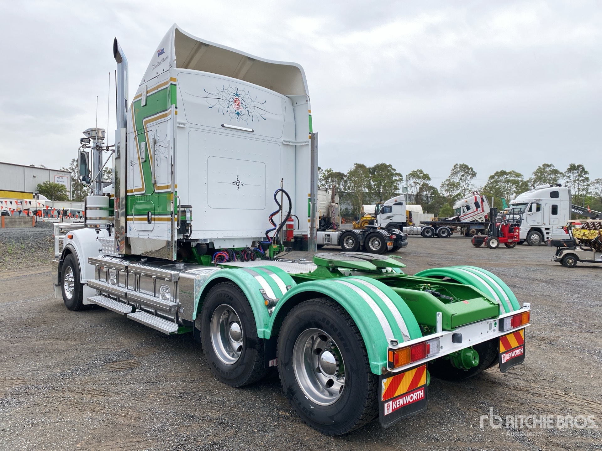 General Appearance with Picture, Right Rear Corner