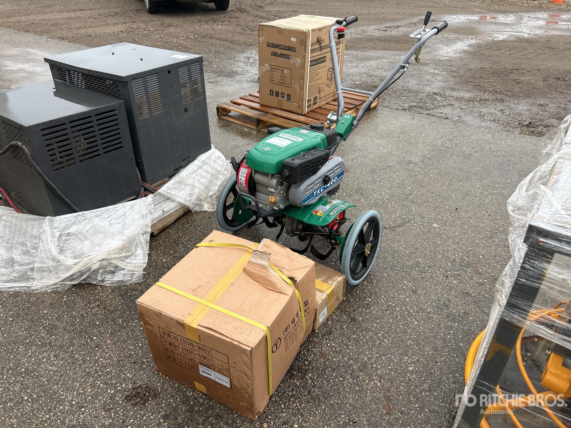 General Appearance with Picture, Left Front Corner