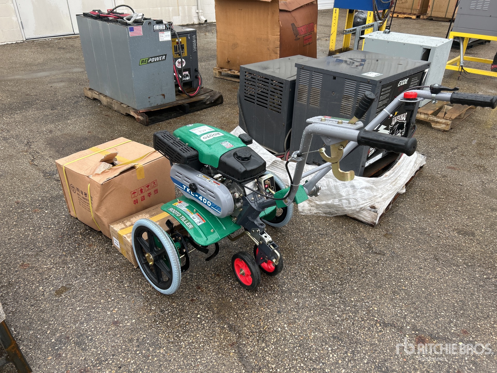 General Appearance with Picture, Left Rear Corner