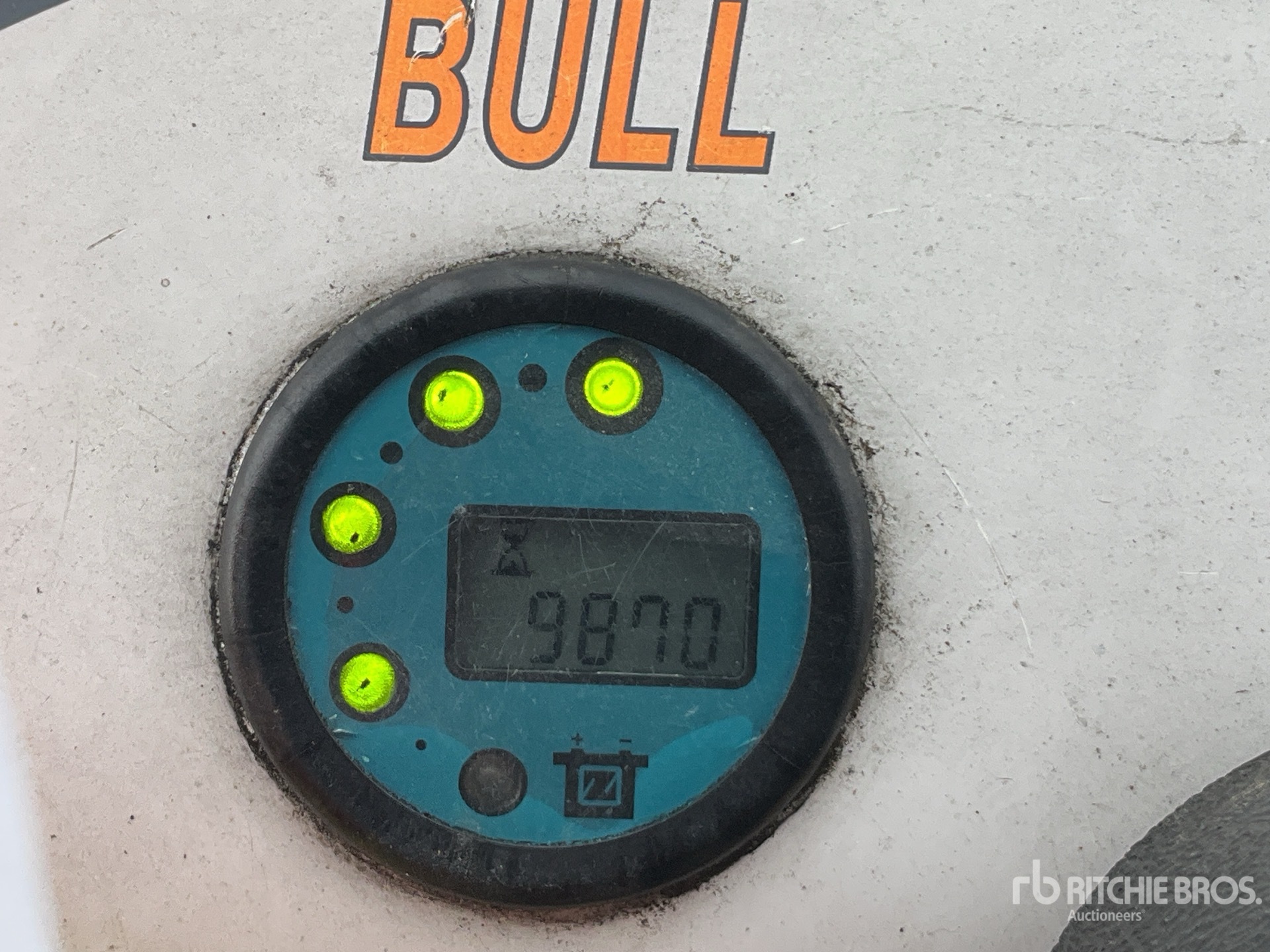 General Appearance with Hour Meter / Odometer