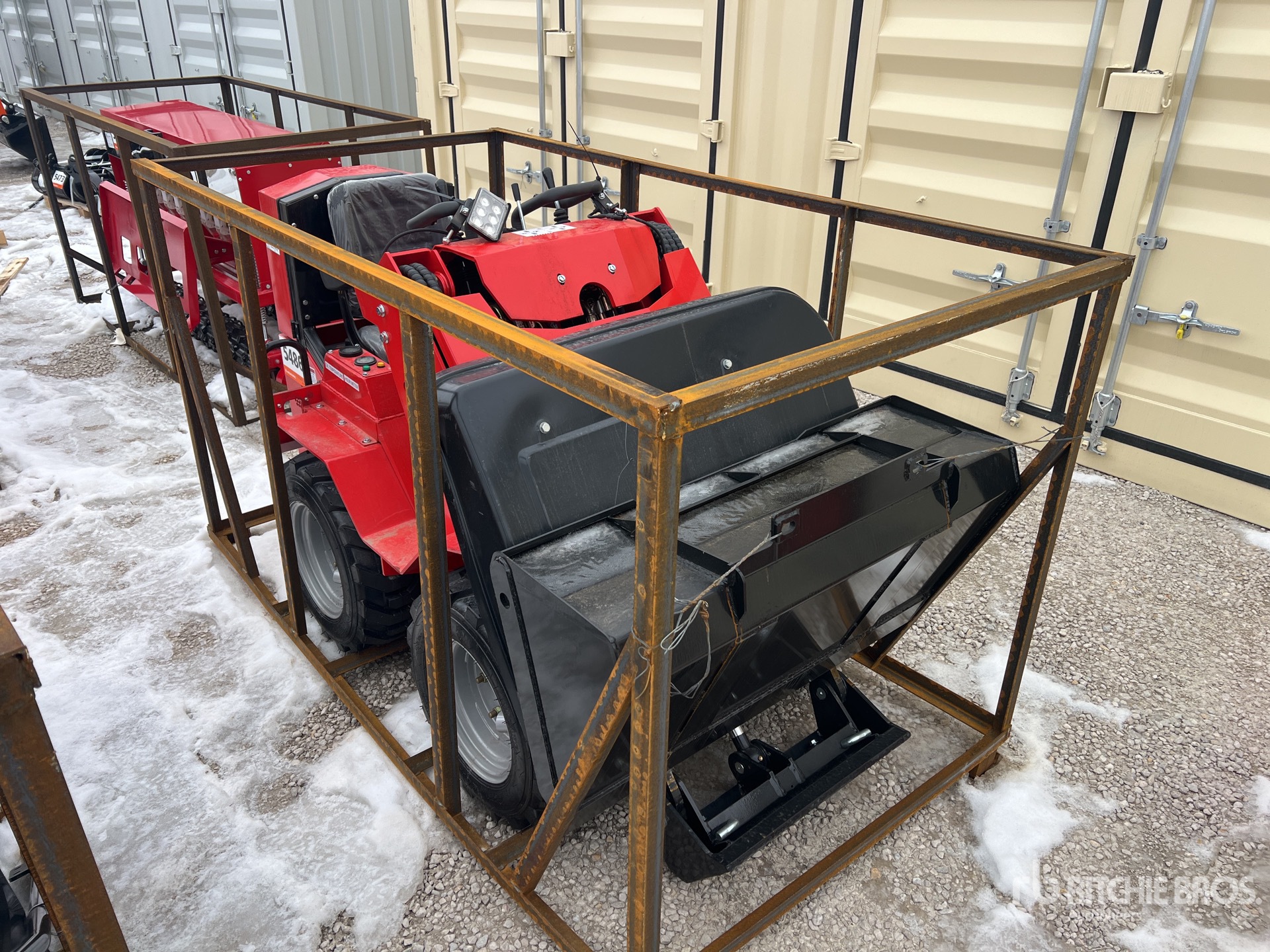 General Appearance with Bild, Ecke vorne rechts