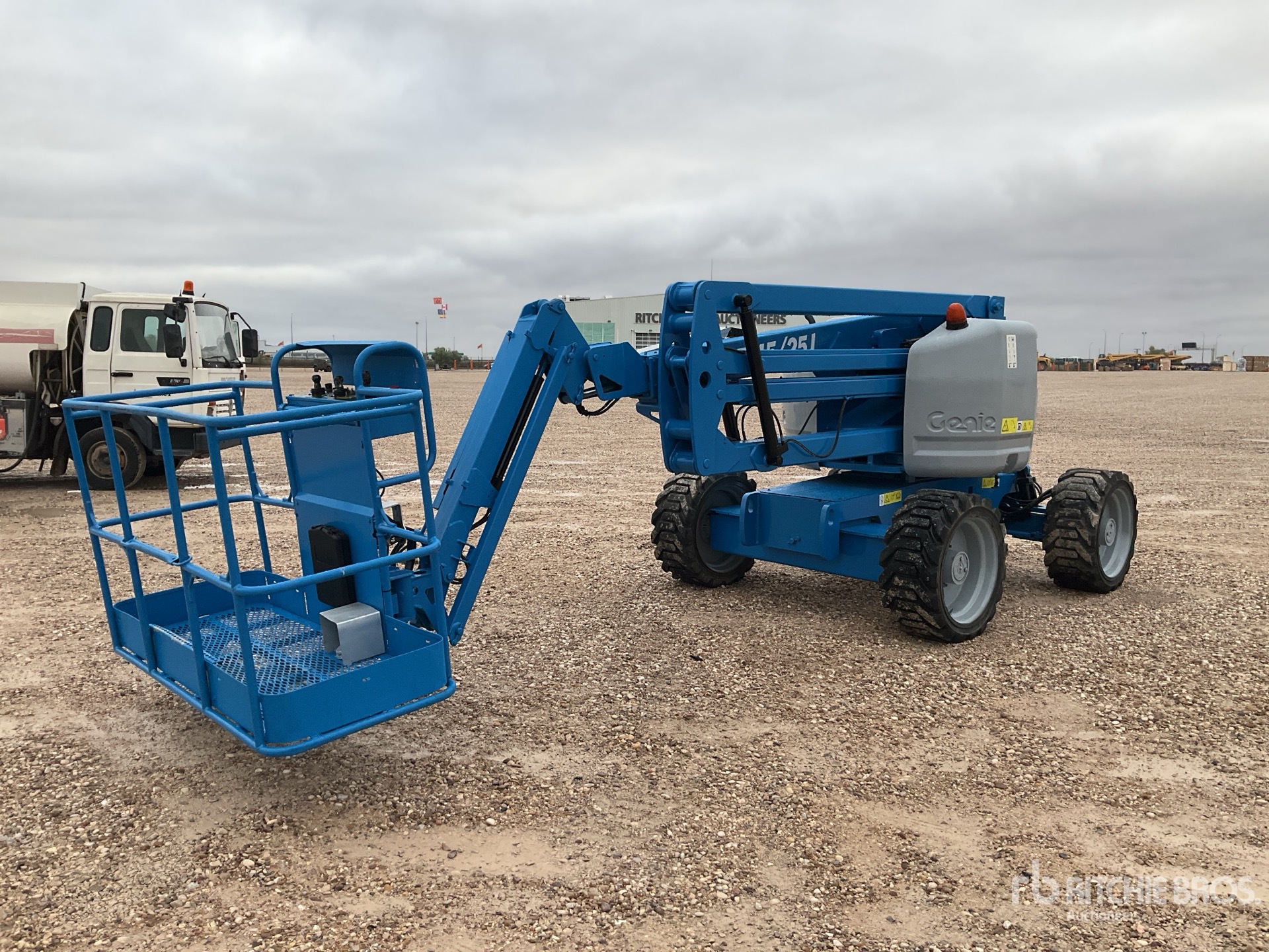 General Appearance with Bild, Ecke hinten rechts