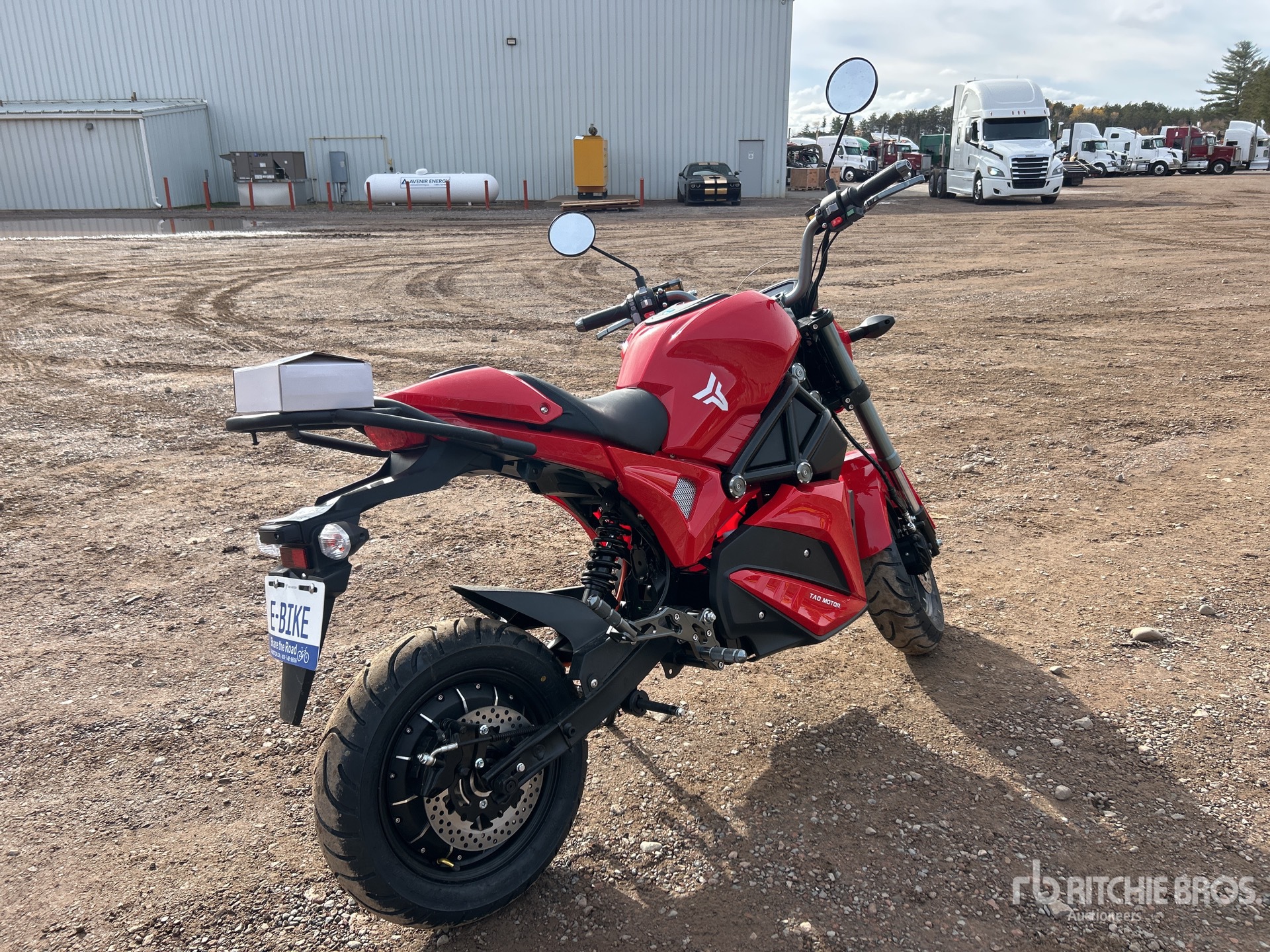 General Appearance with Picture, Right Rear Corner