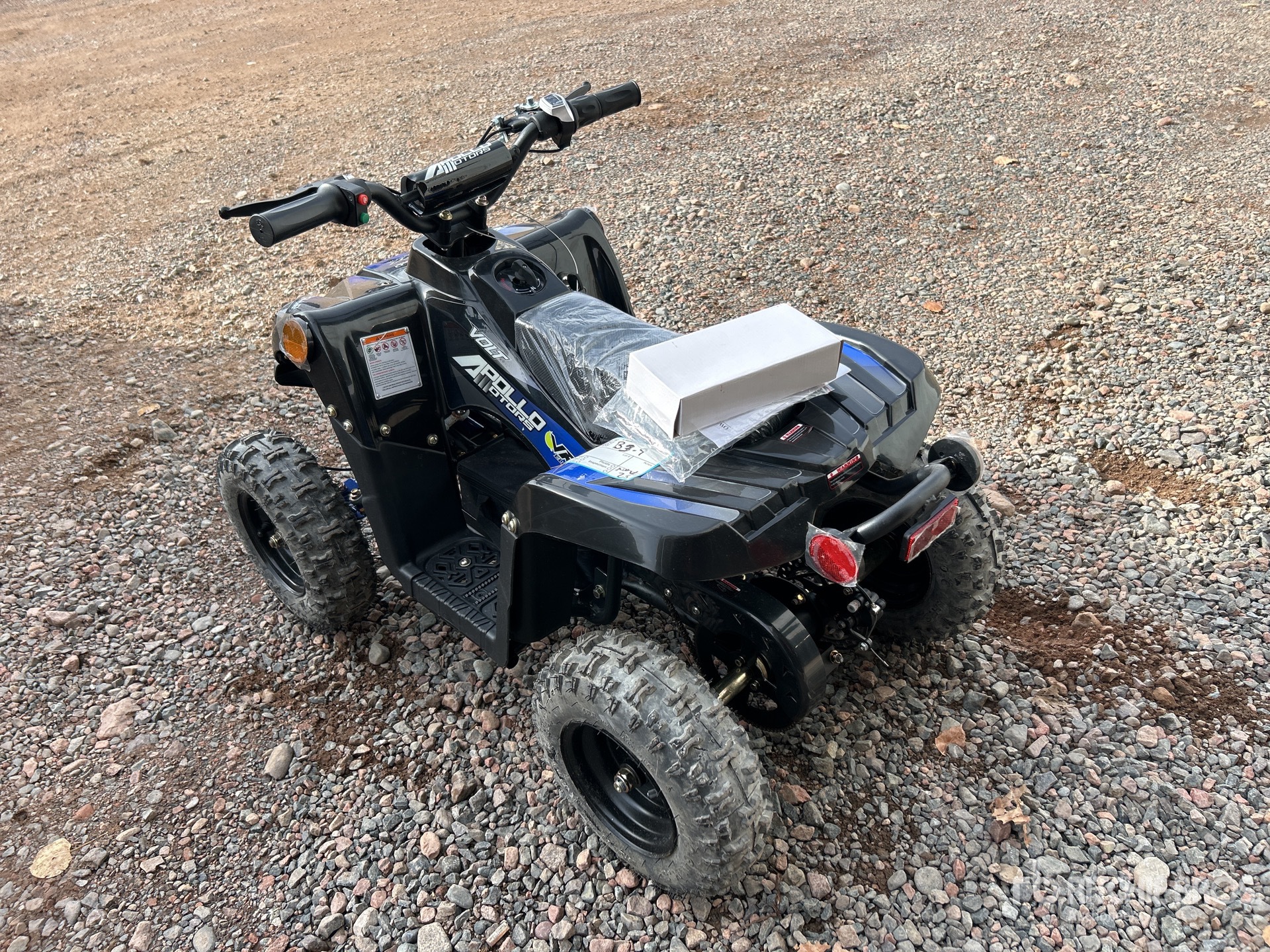 General Appearance with Picture, Left Rear Corner