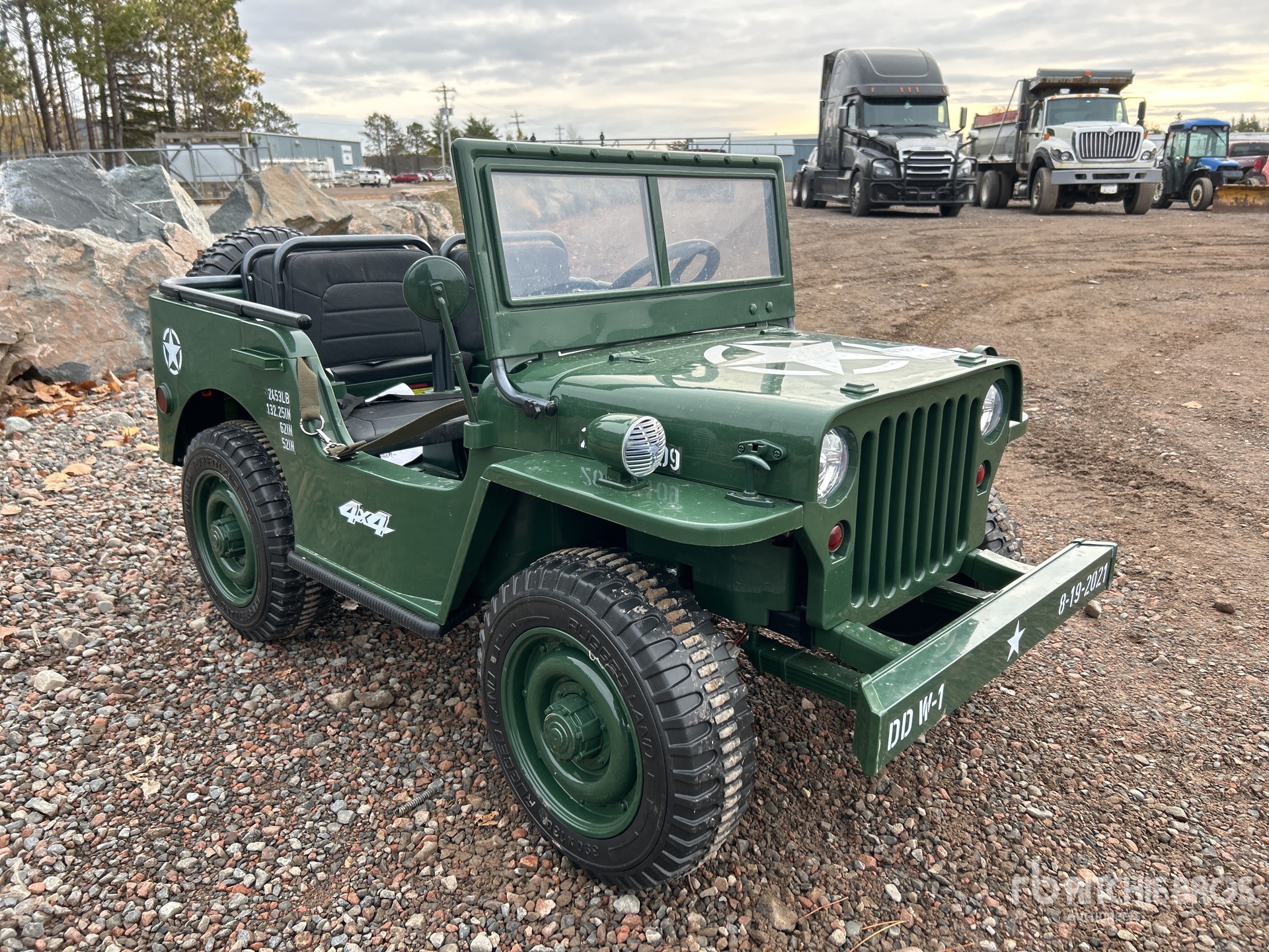 General Appearance with Picture, Right Front Corner