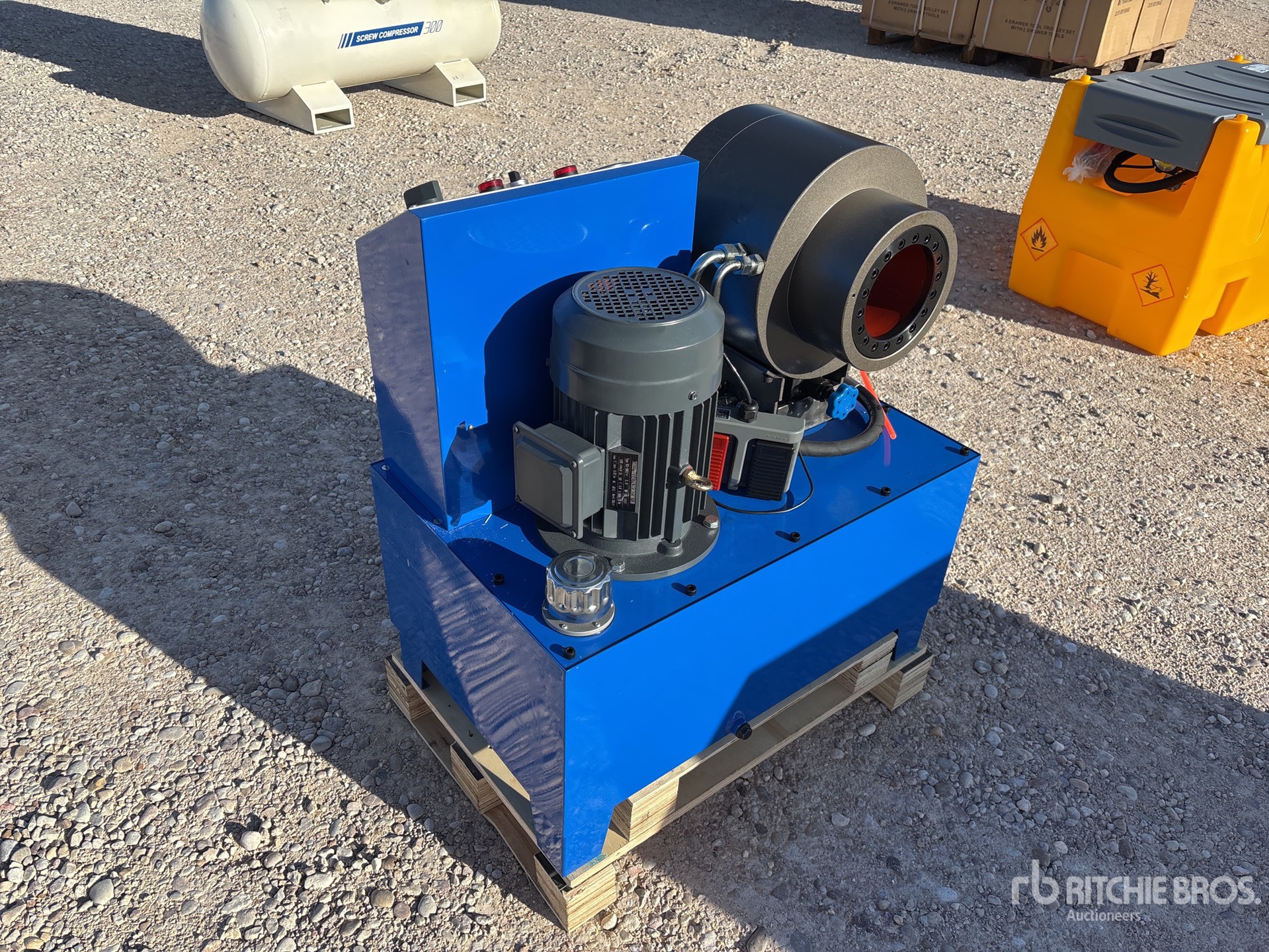 Aspect général with Image, coin arrière droit