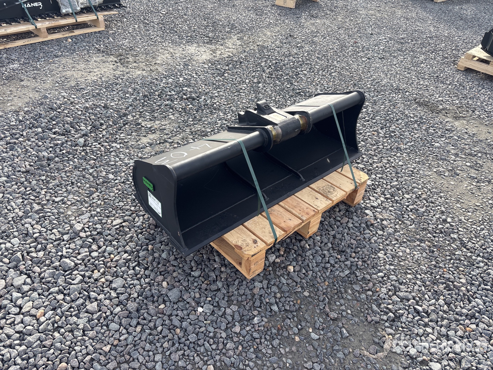 General Appearance with Foto, angolo anteriore sinistro