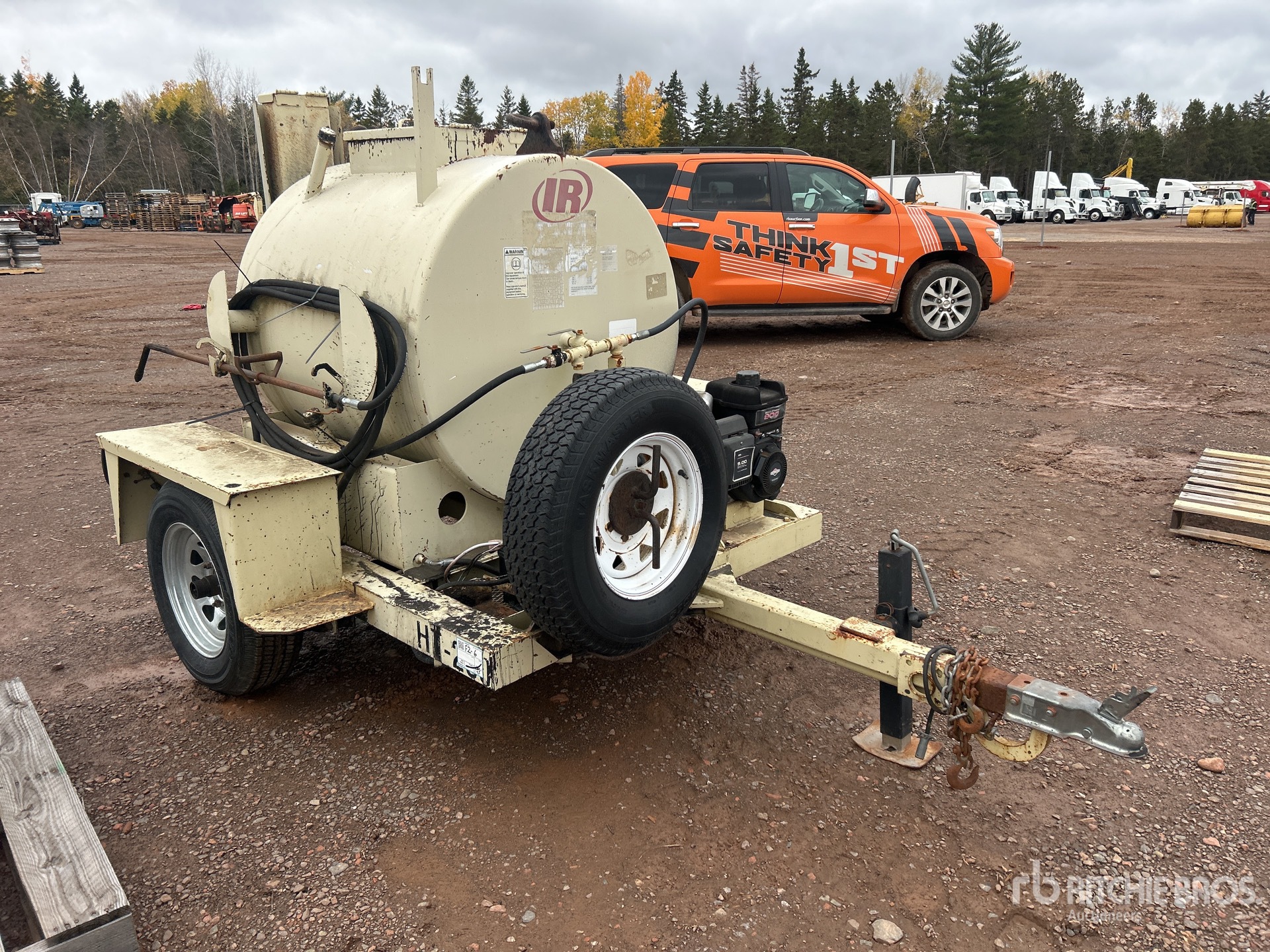 Aspect général with Image, coin avant droit