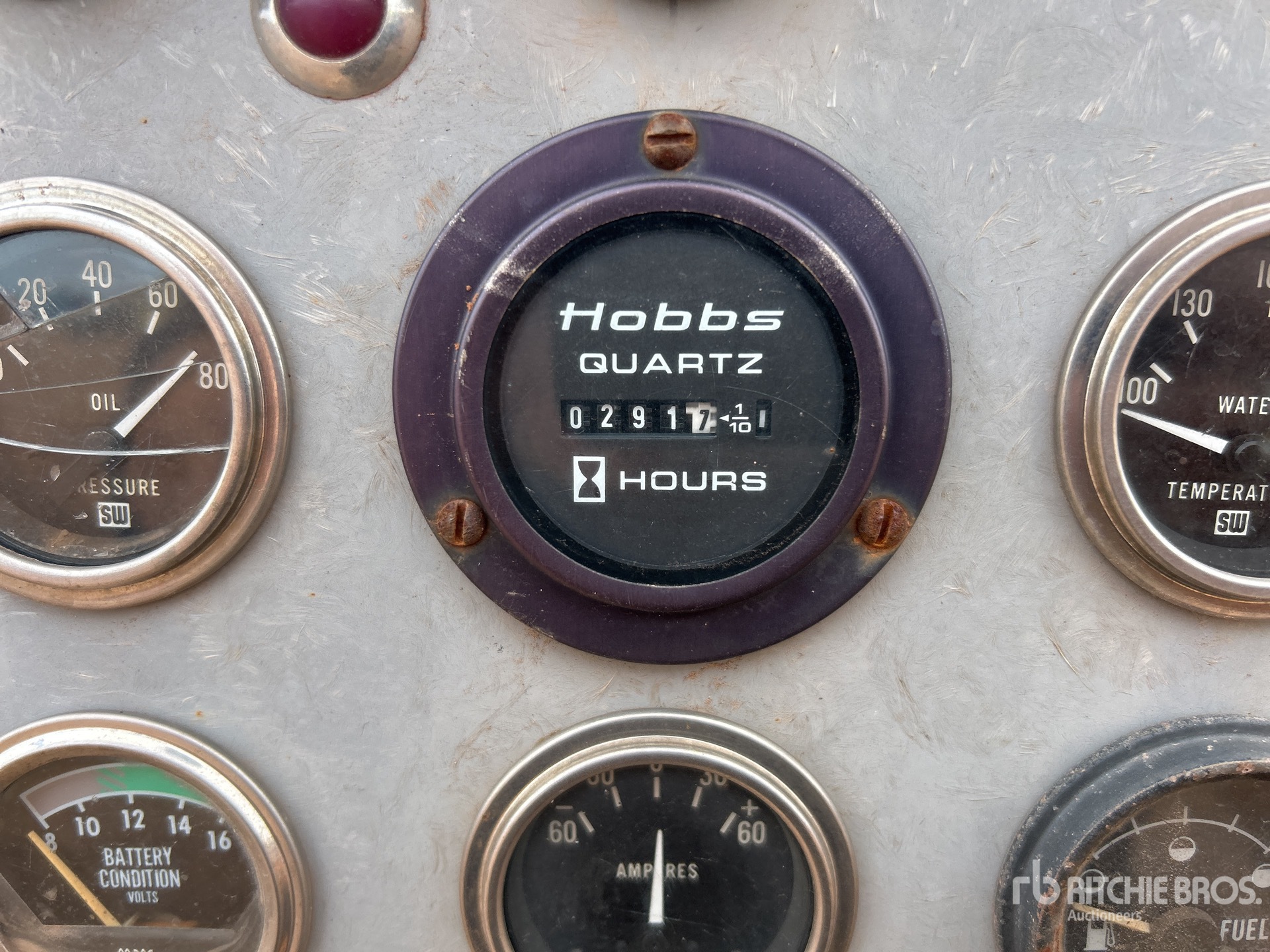 General Appearance with Horímetro / Odómetro