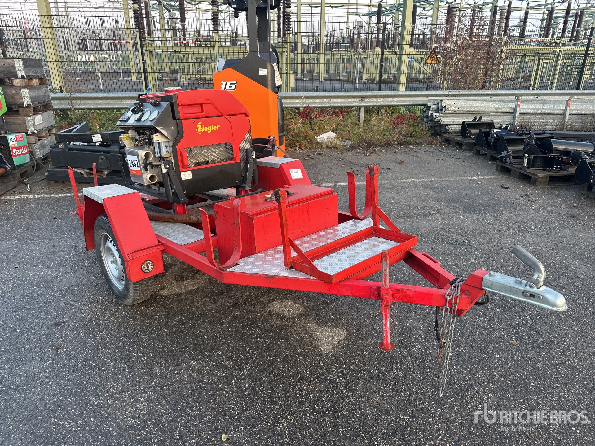 General Appearance with Picture, Right Front Corner