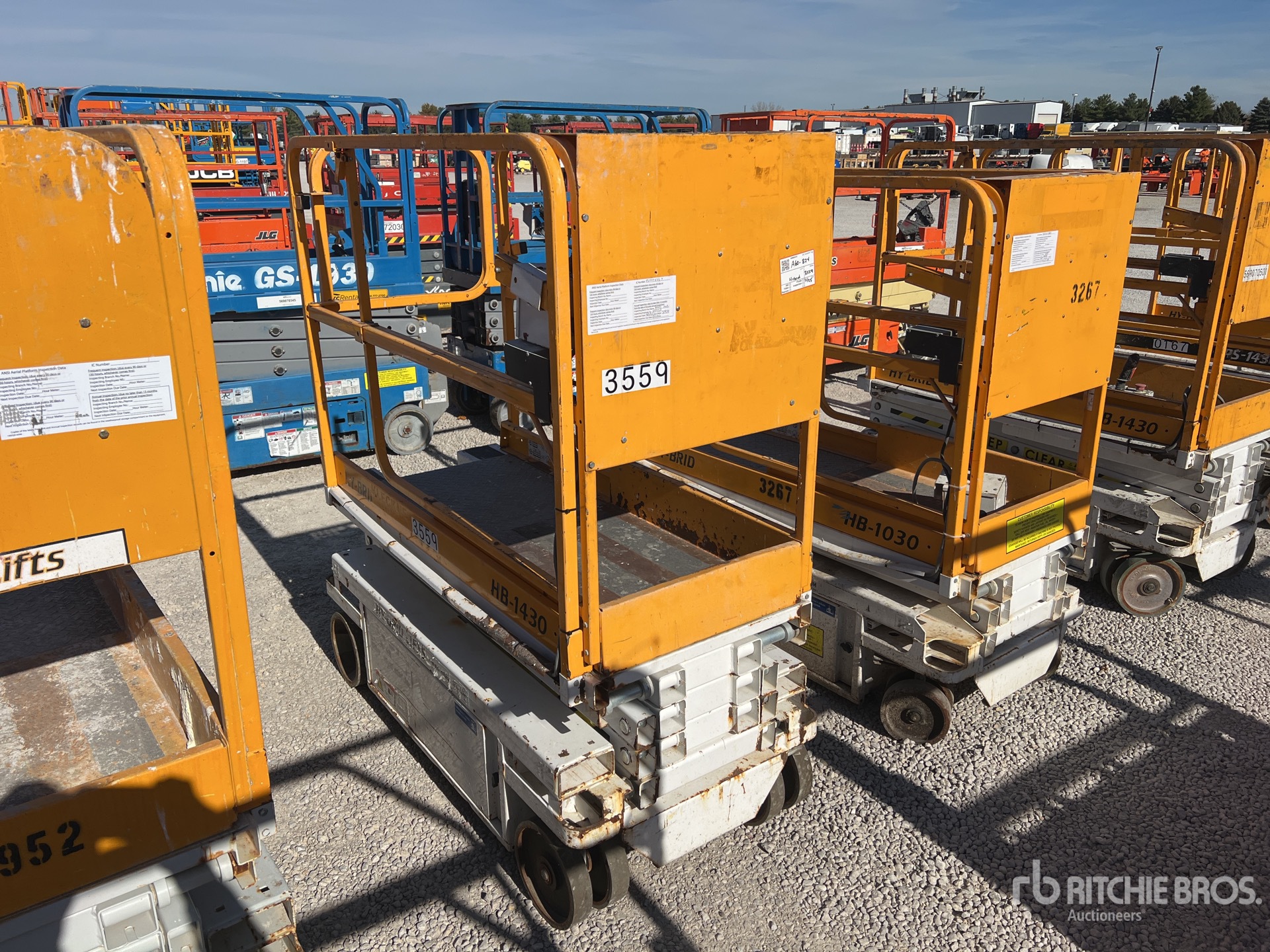 Aspect général with Image, coin avant droit