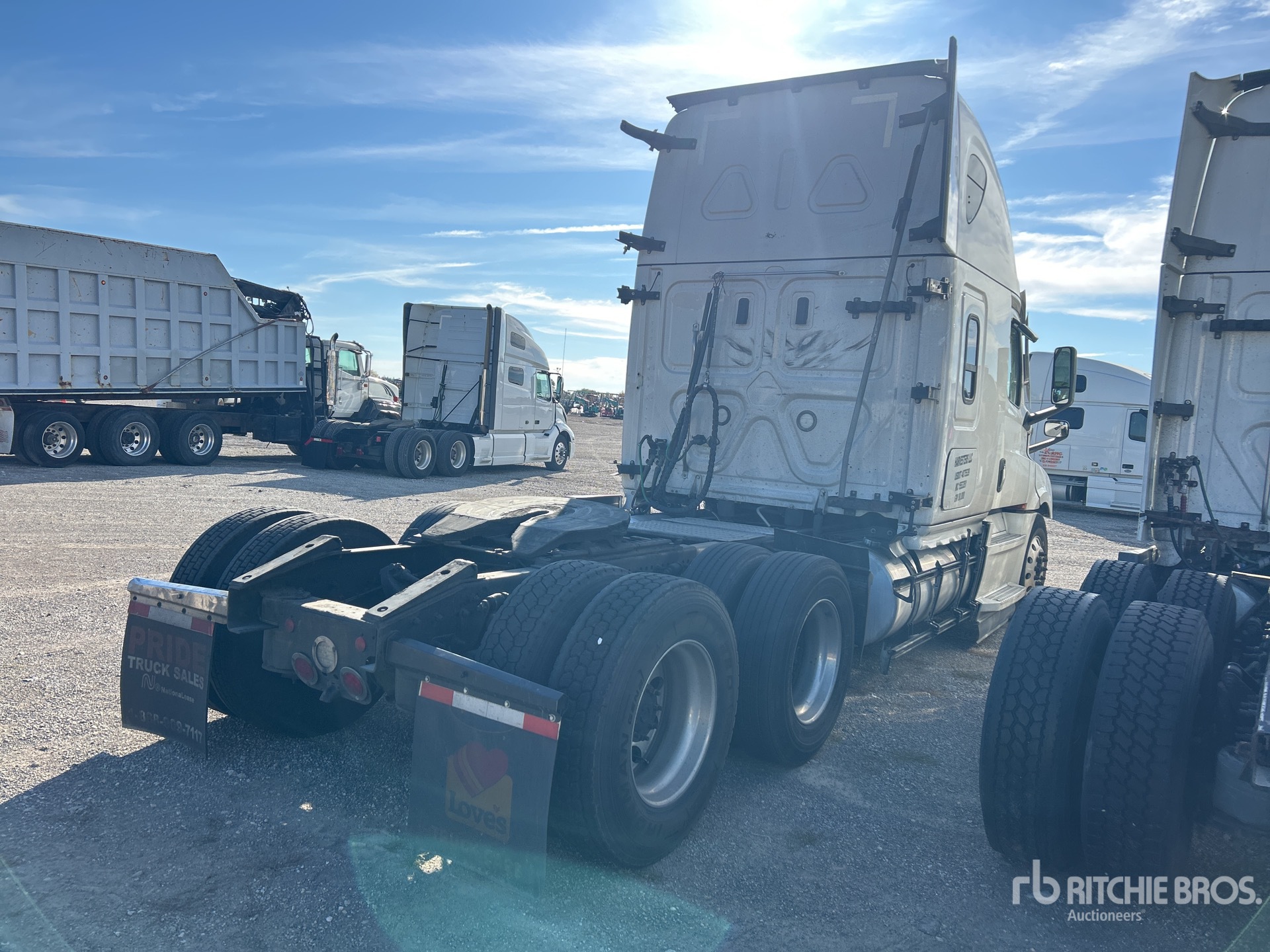 General Appearance with Imagen: esquina trasera derecha