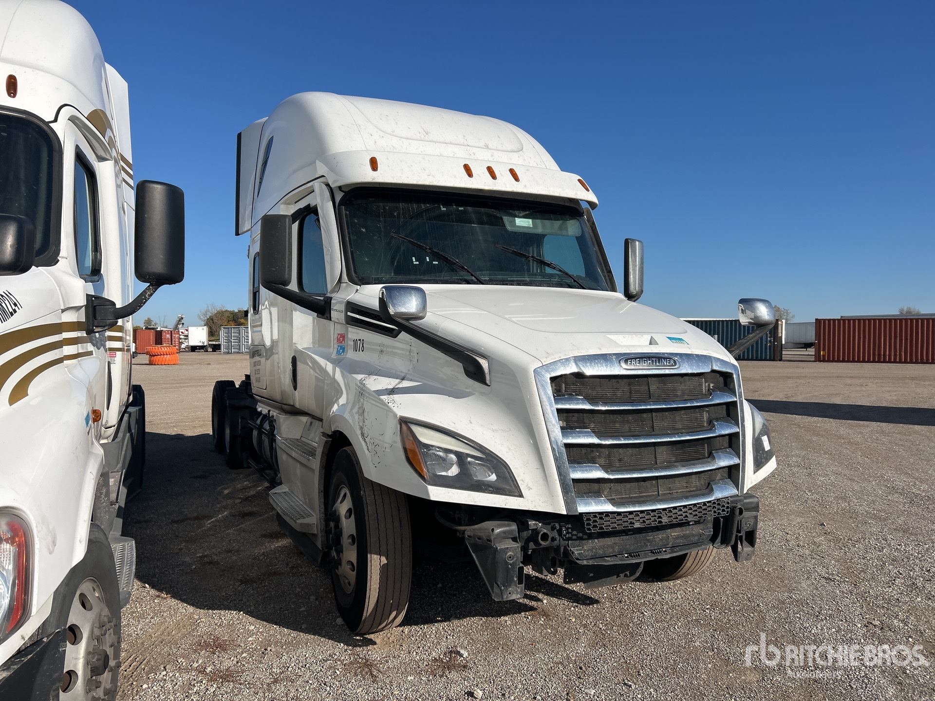 General Appearance with Imagen: esquina delantera derecha