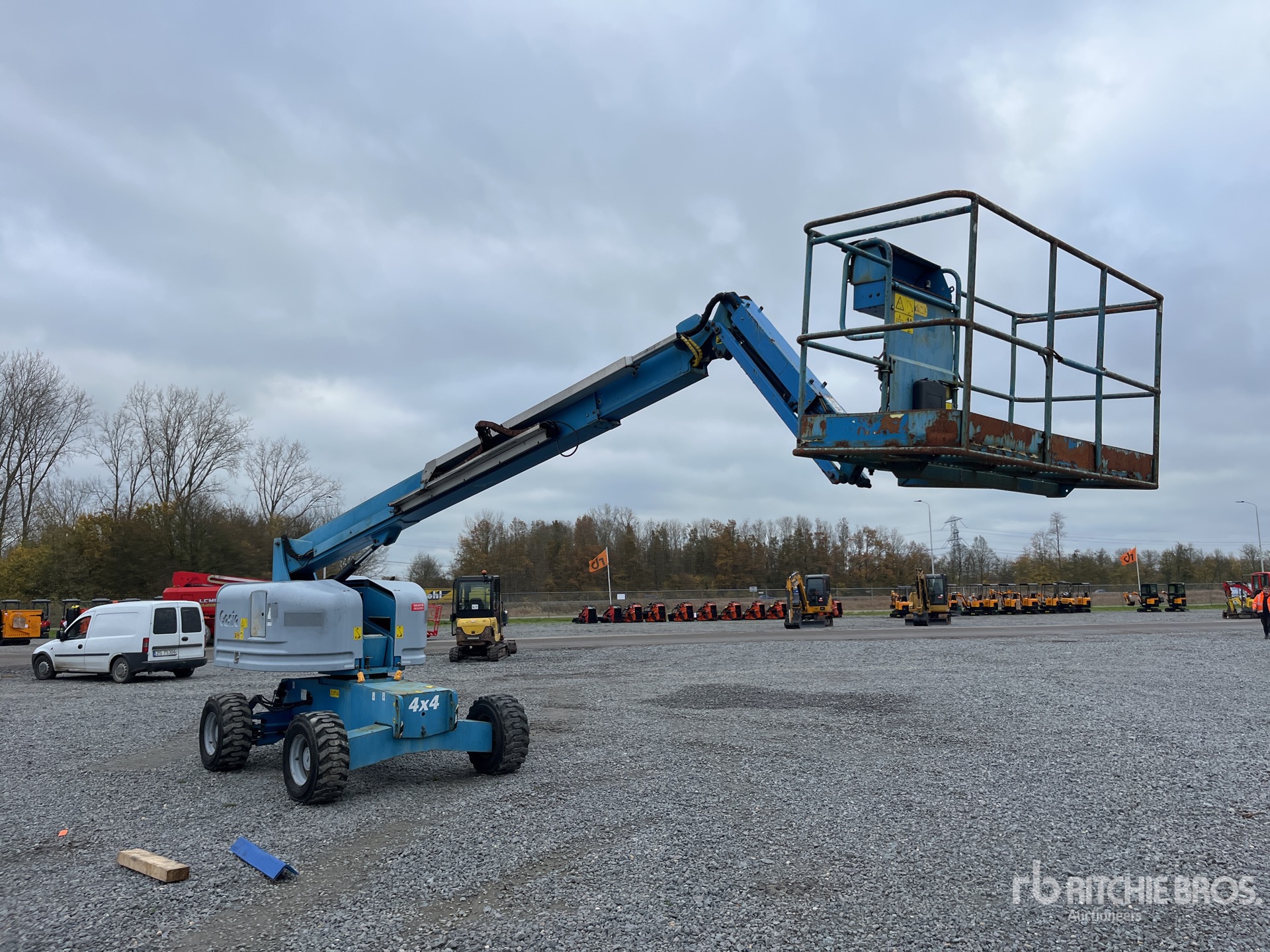 General Appearance with Imagen: esquina trasera izquierda