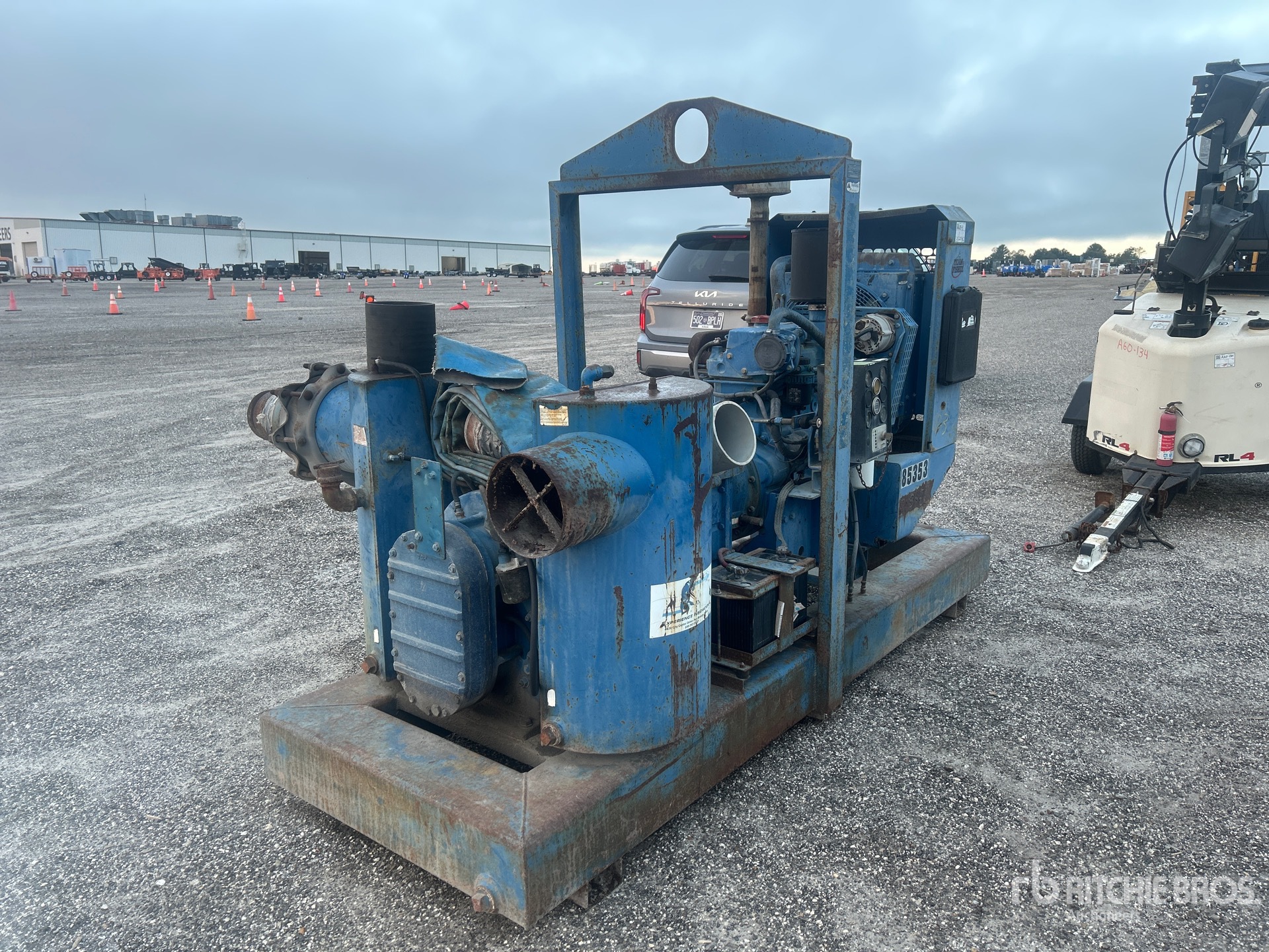 Aspect général with Image, coin arrière droit