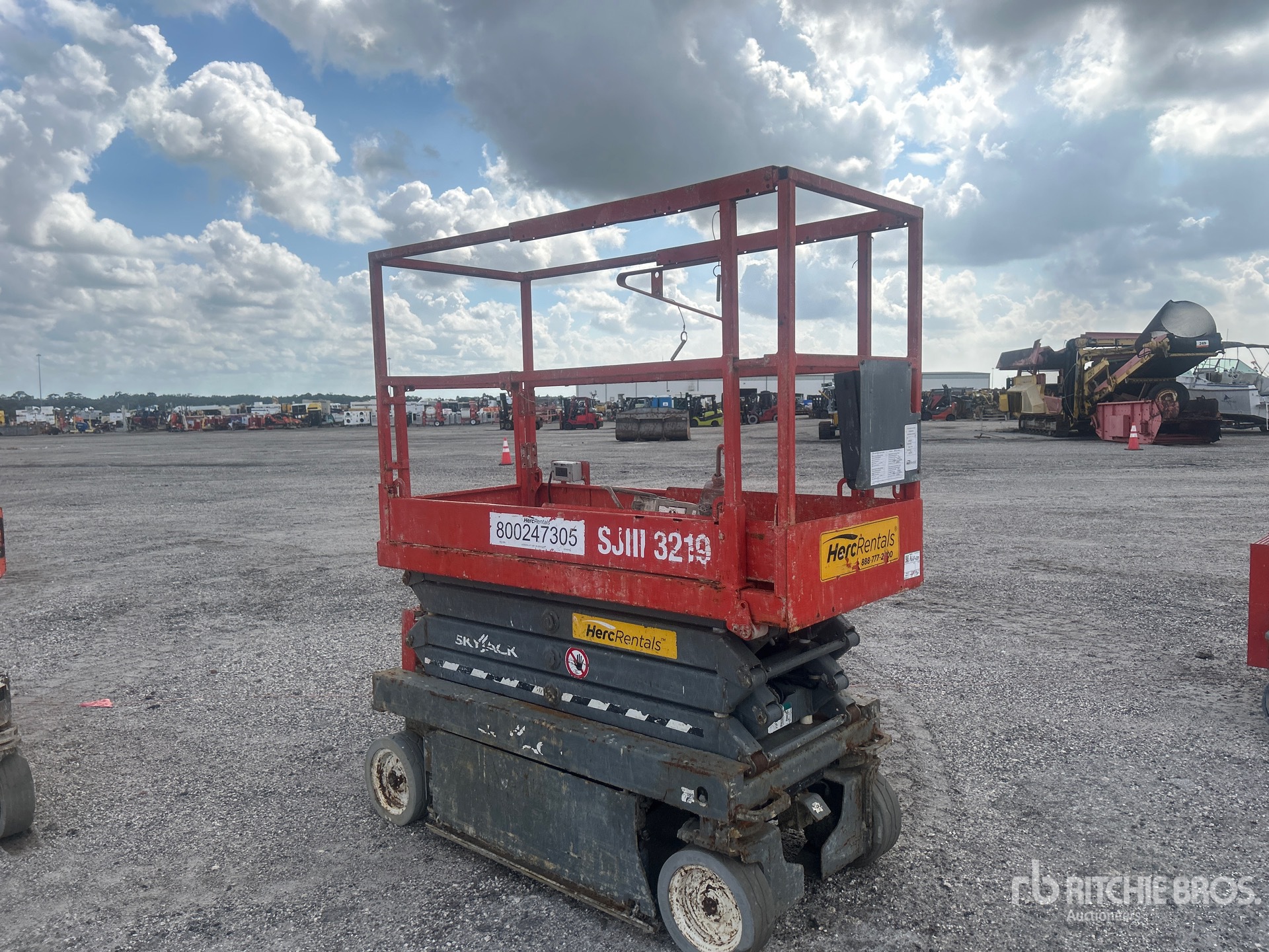 General Appearance with Picture, Right Front Corner