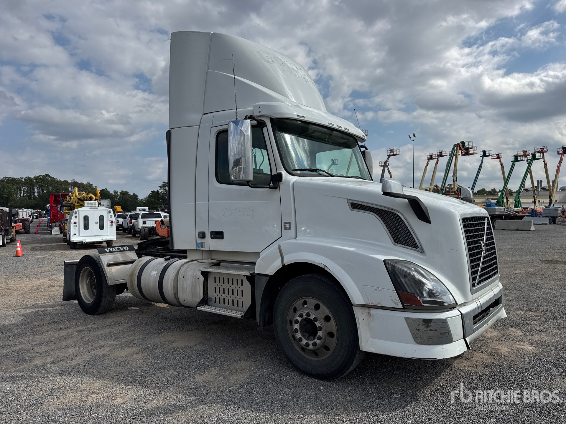 Aspect général with Image, coin avant droit